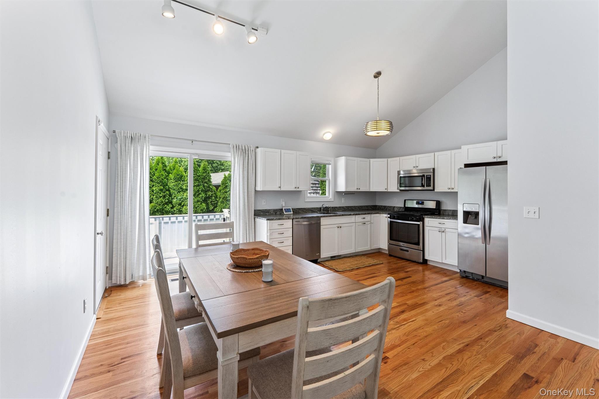 #8 photo, 12 Hampton Bays Drive, サフォーク郡 Hampton Bays , NY 11946