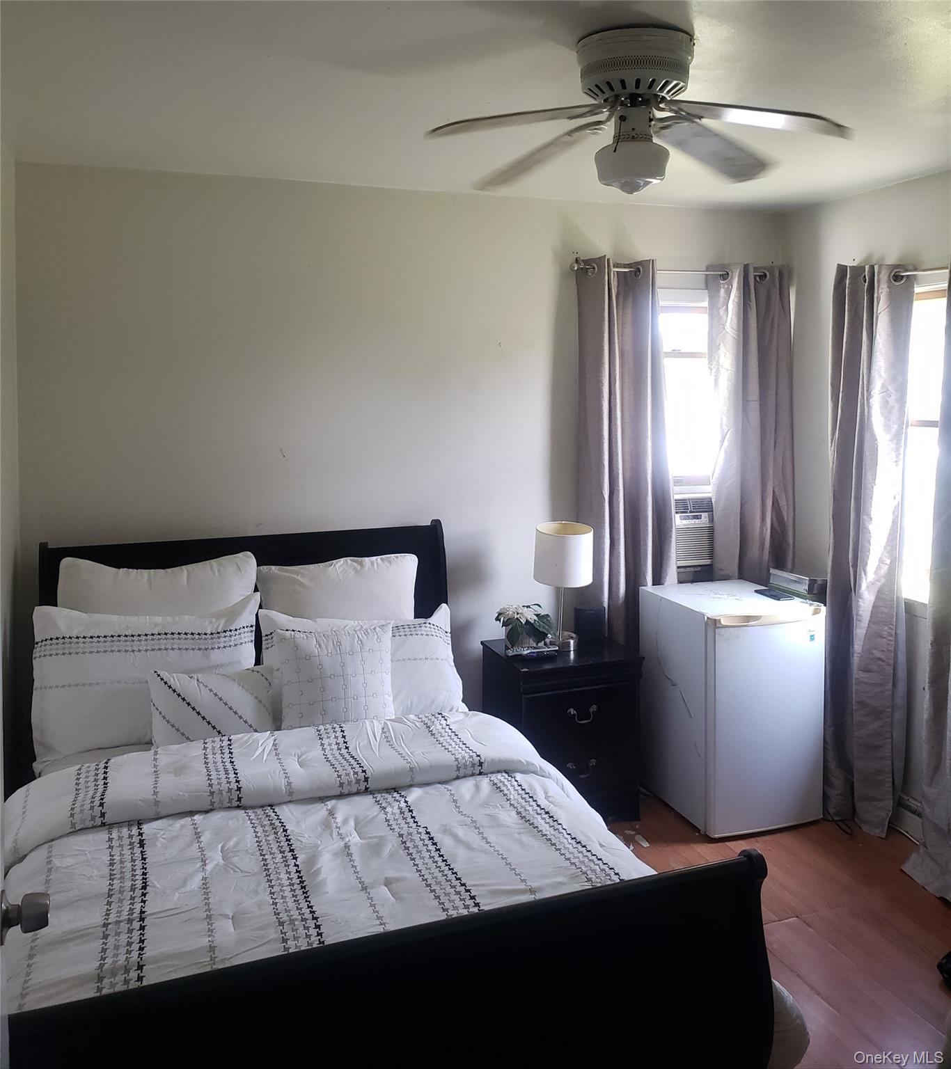 #11 photo, 28 Pine Street, サフォーク郡 Central Islip , NY 11722