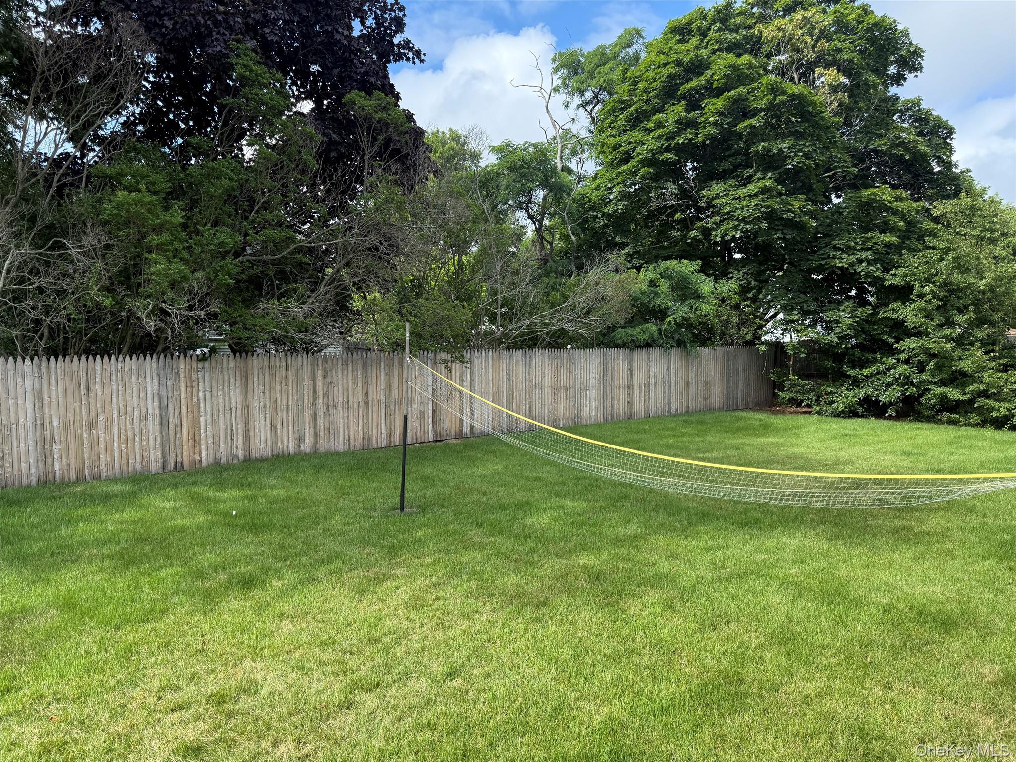 #13 photo, 28 Pine Street, サフォーク郡 Central Islip , NY 11722