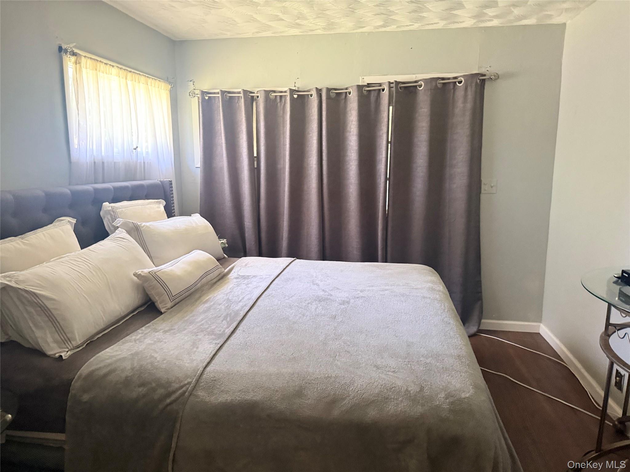 #7 photo, 28 Pine Street, サフォーク郡 Central Islip , NY 11722