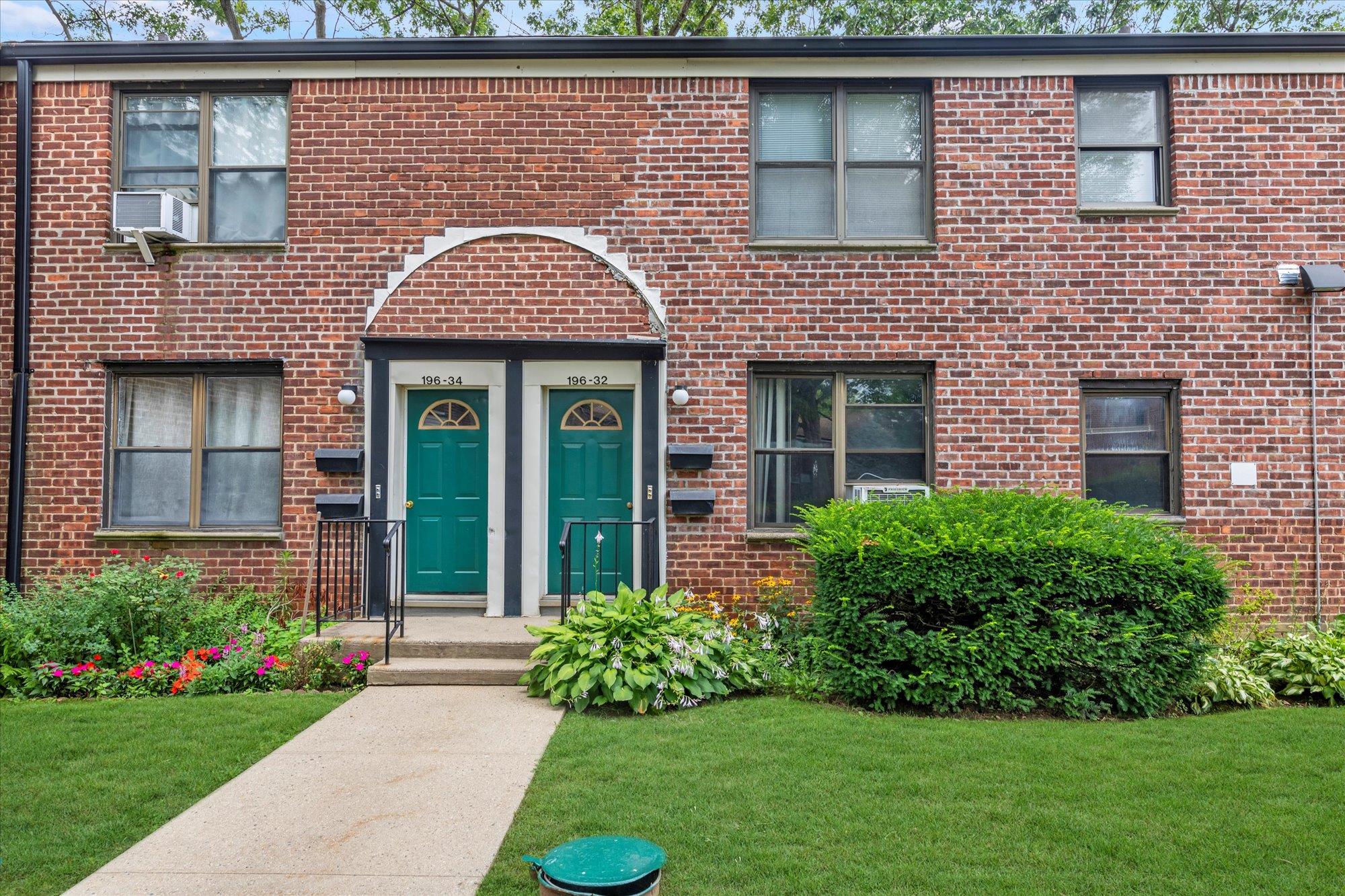 #1 photo, 196-32 69th Ave, Fresh Meadows , NY 11365
