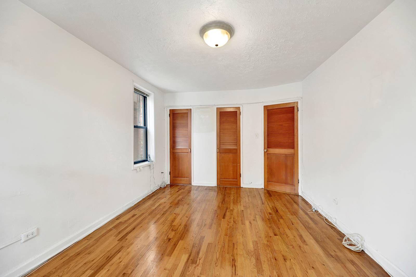 #12 photo, 711 Montauk Ct, #1J, Gravesend , NY 11235