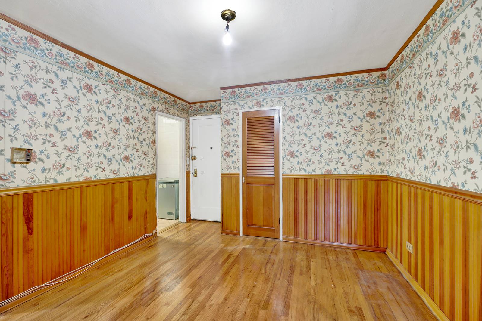 #4 photo, 711 Montauk Ct, #1J, Gravesend , NY 11235