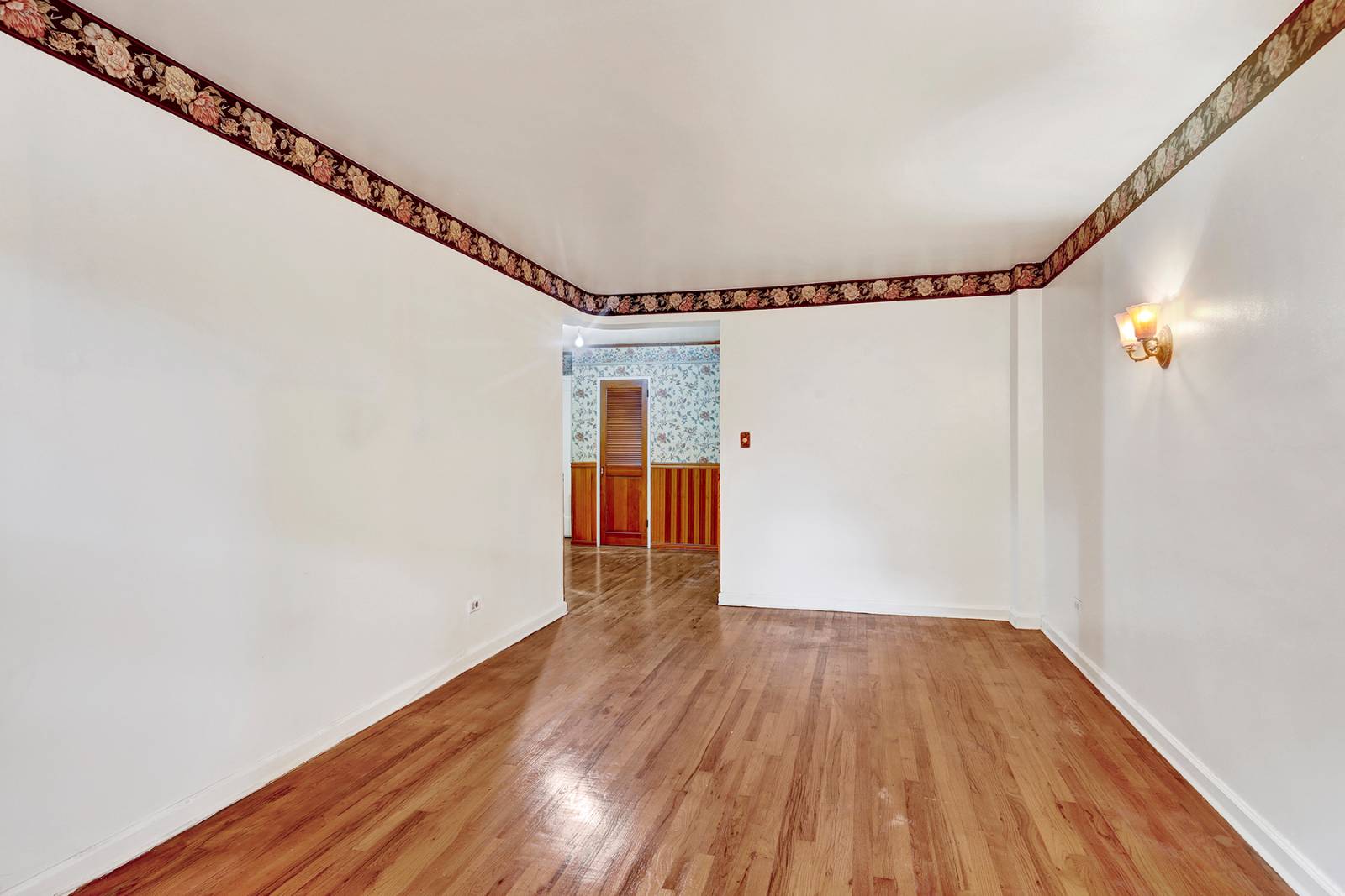 #6 photo, 711 Montauk Ct, #1J, Gravesend , NY 11235