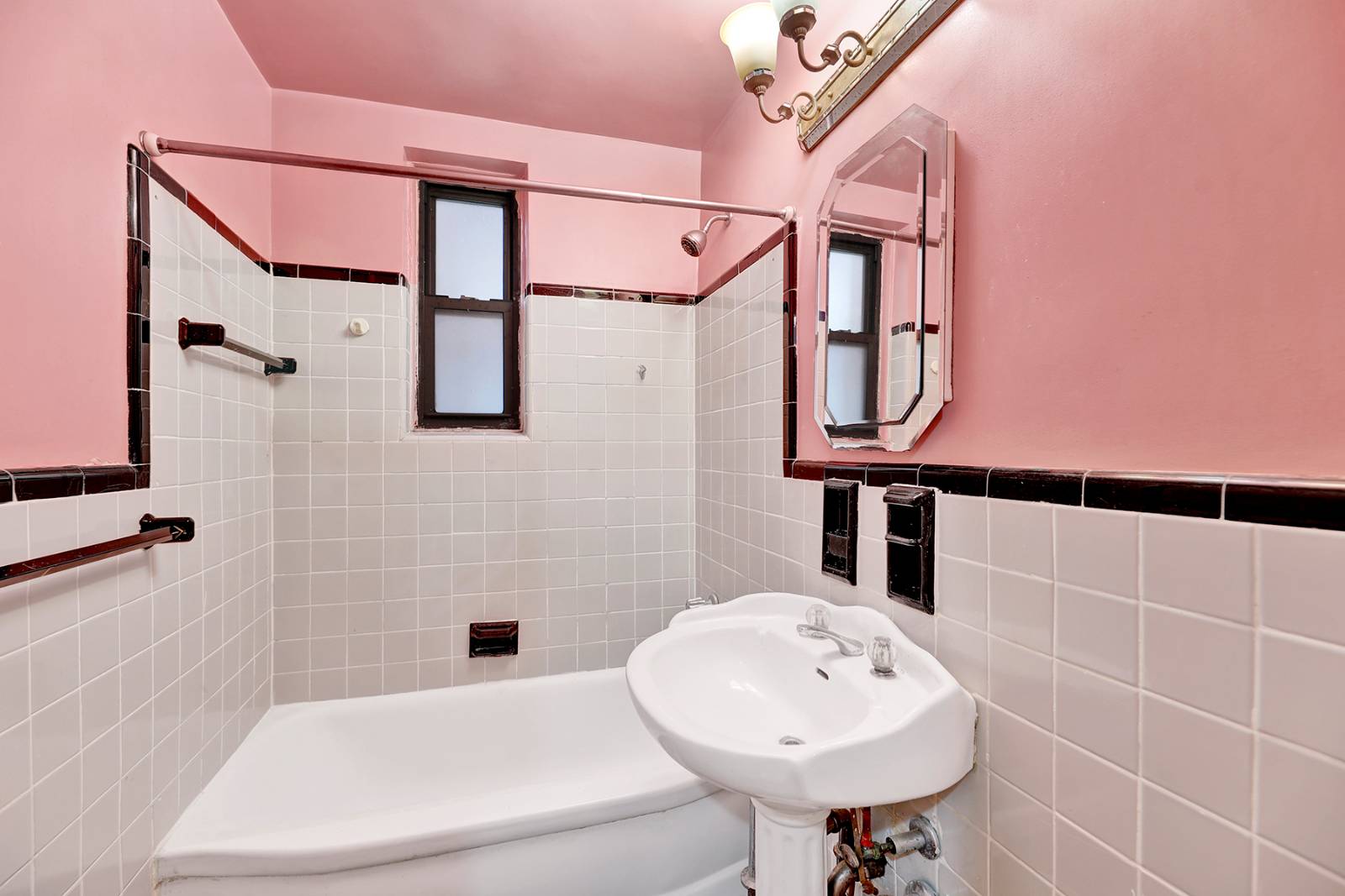 #9 photo, 711 Montauk Ct, #1J, Gravesend , NY 11235