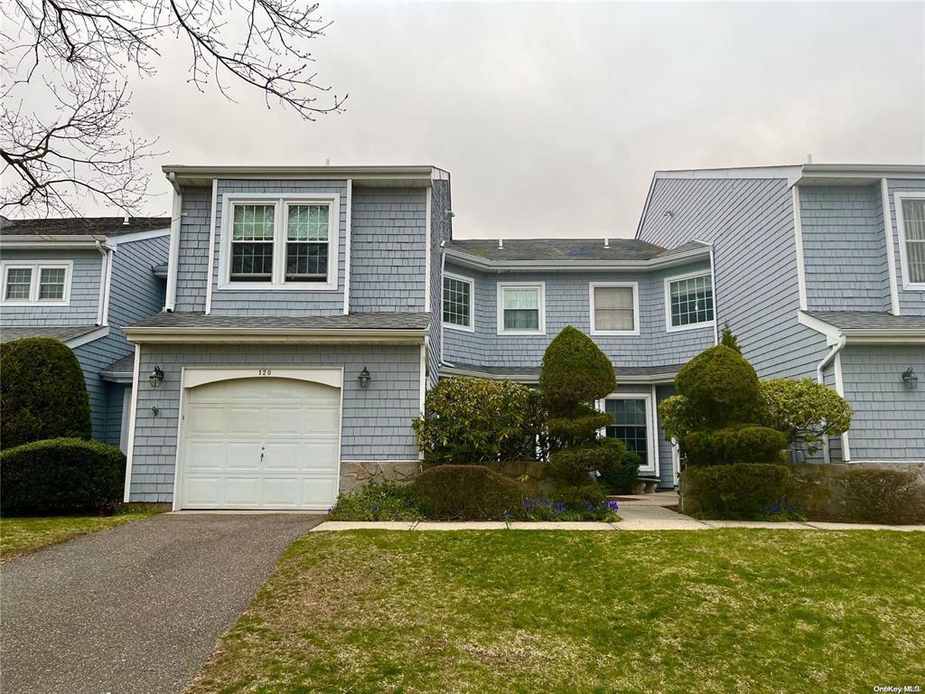 #1 photo, 120 Lakebridge Drive, 東長島 Kings Park , NY 11754