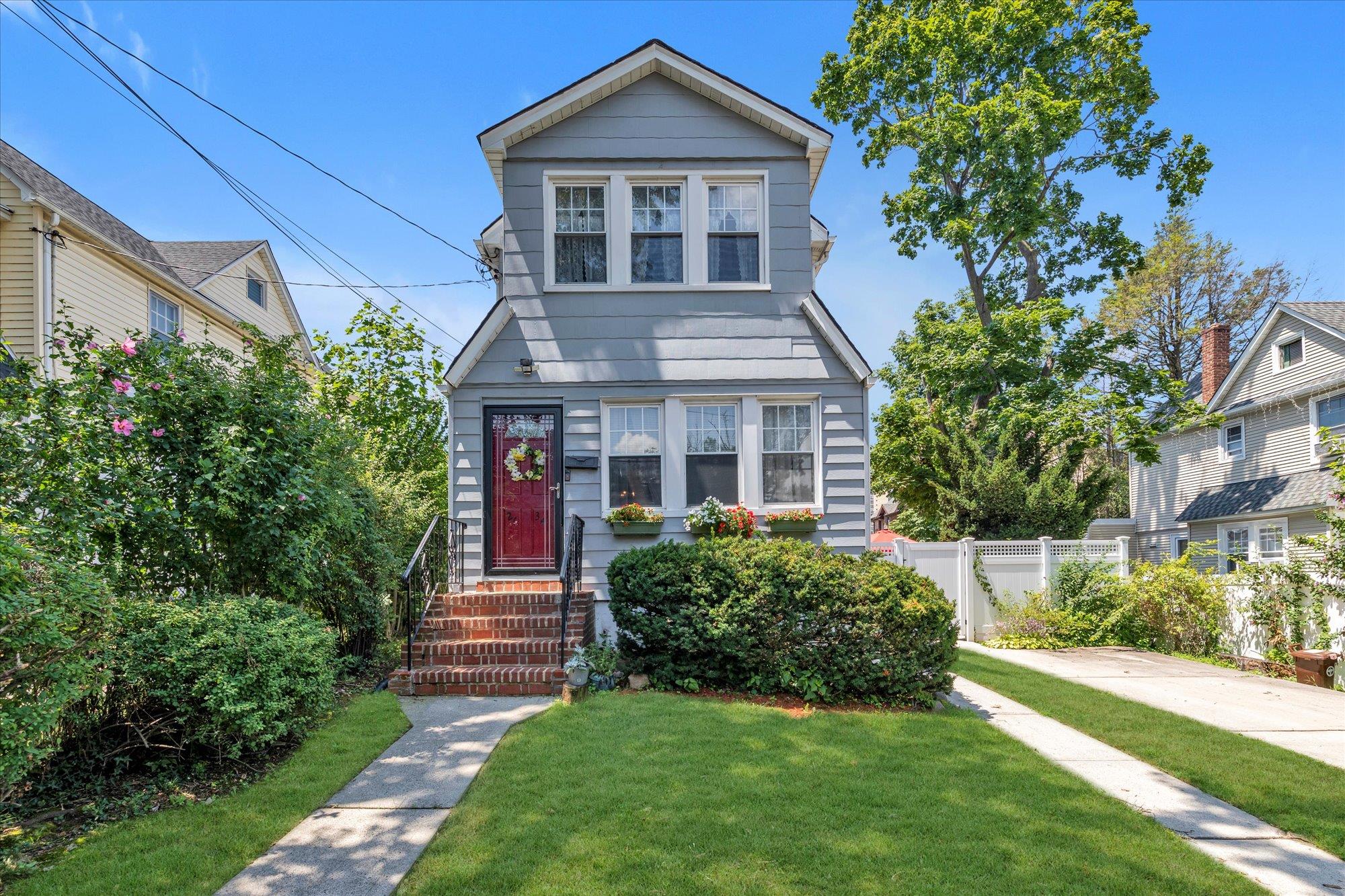 #1 photo, 2634 213th Street, 皇后區 貝塞 Bayside , NY 11360