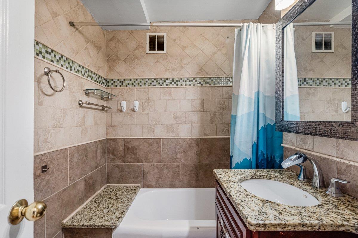 #10 photo, 69-10 108th Street, Forest Hills , NY 11375