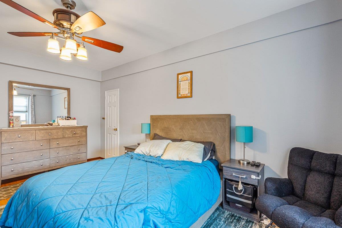 #12 photo, 69-10 108th Street, Forest Hills , NY 11375