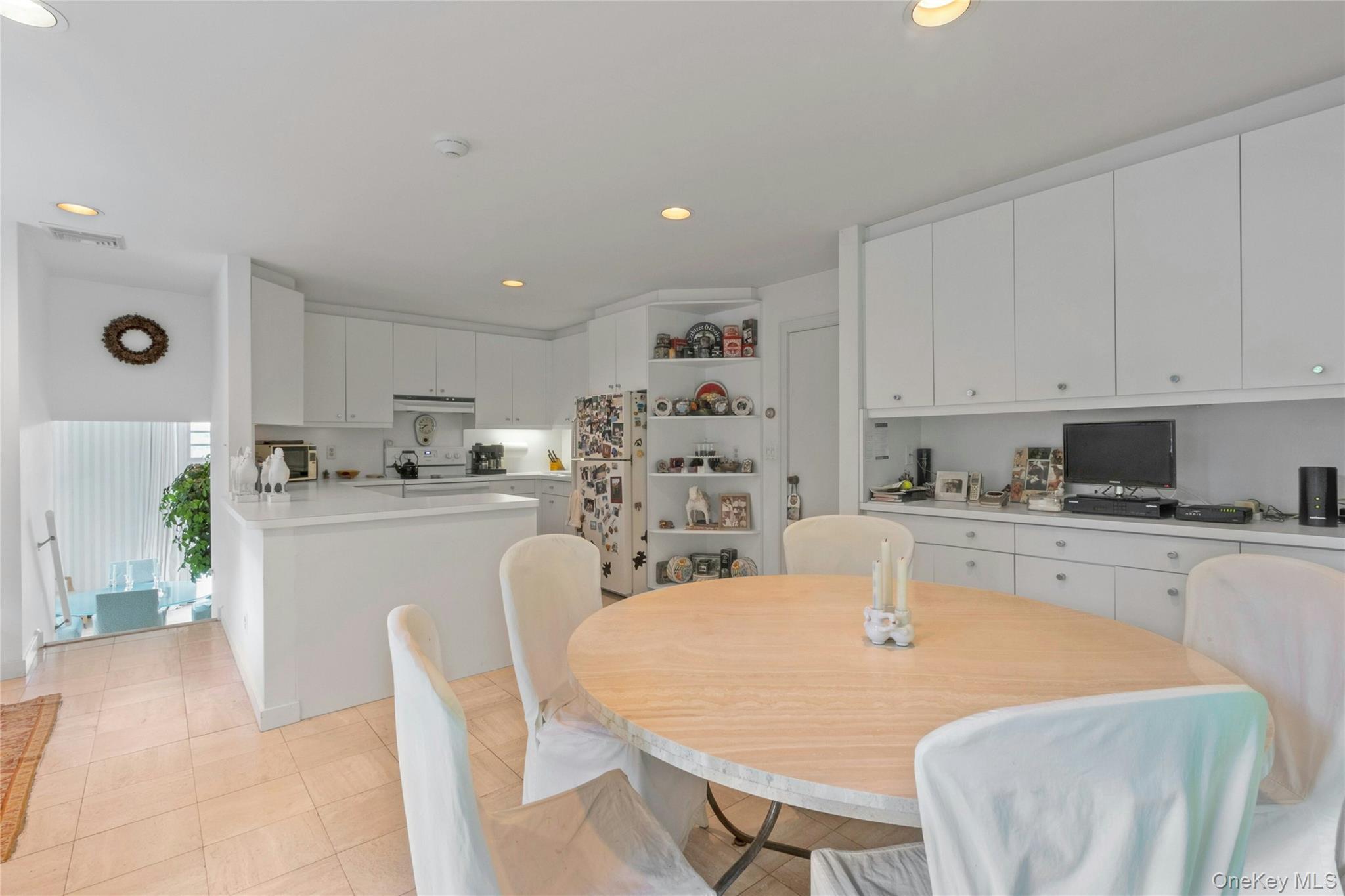 #12 photo, 94 Cliff Road, Tuxedo Park , NY 10987