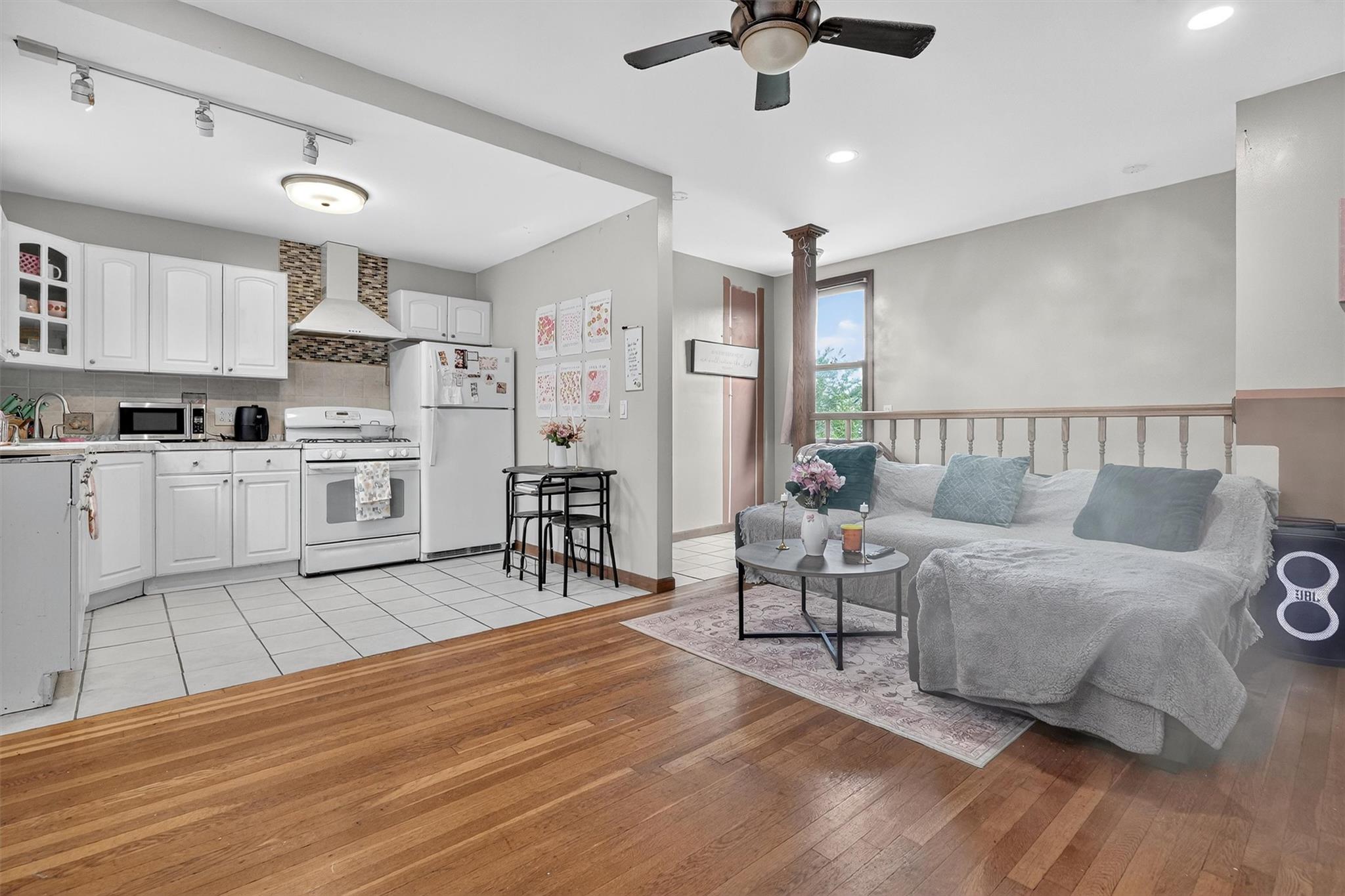 #13 photo, 1617 Ohm Avenue, Bronx , NY 10465