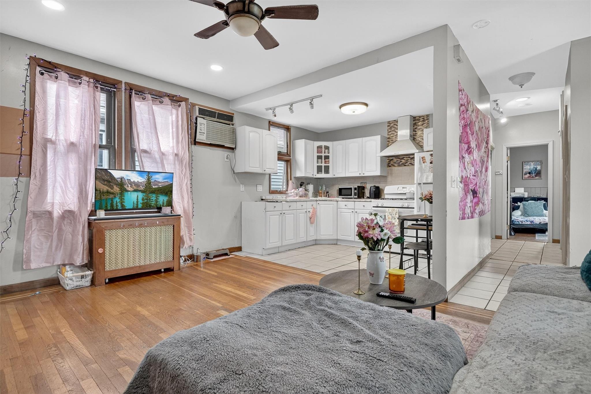 #15 photo, 1617 Ohm Avenue, Bronx , NY 10465