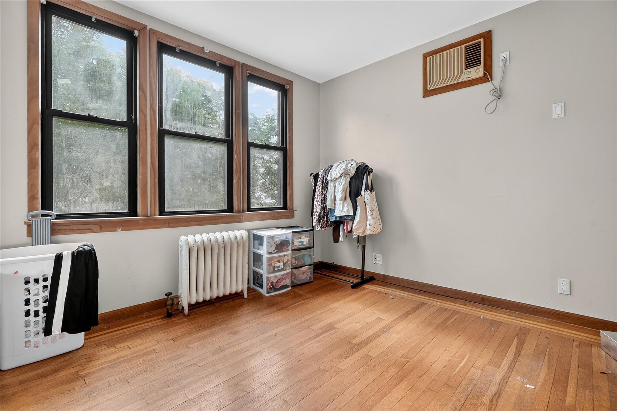 #17 photo, 1617 Ohm Avenue, Bronx , NY 10465