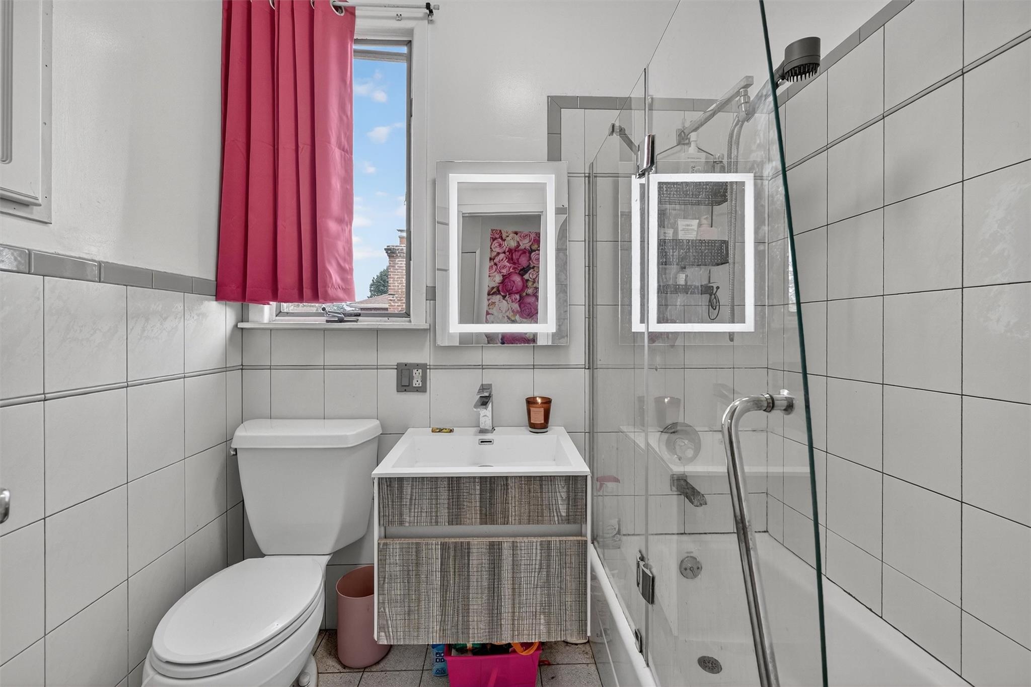 #19 photo, 1617 Ohm Avenue, Bronx , NY 10465