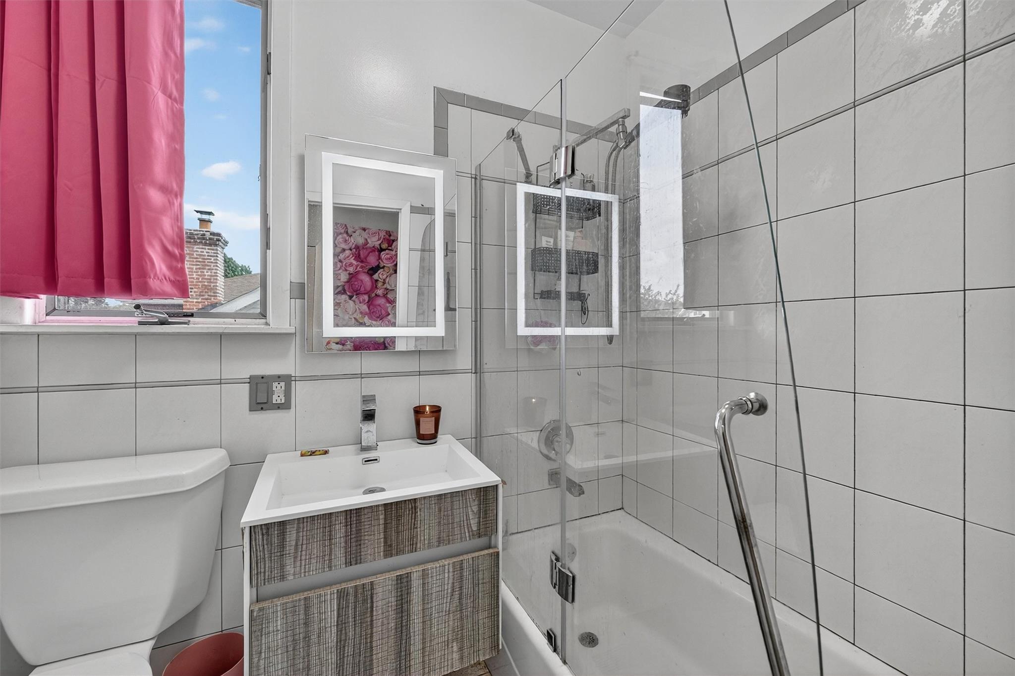 #20 photo, 1617 Ohm Avenue, Bronx , NY 10465