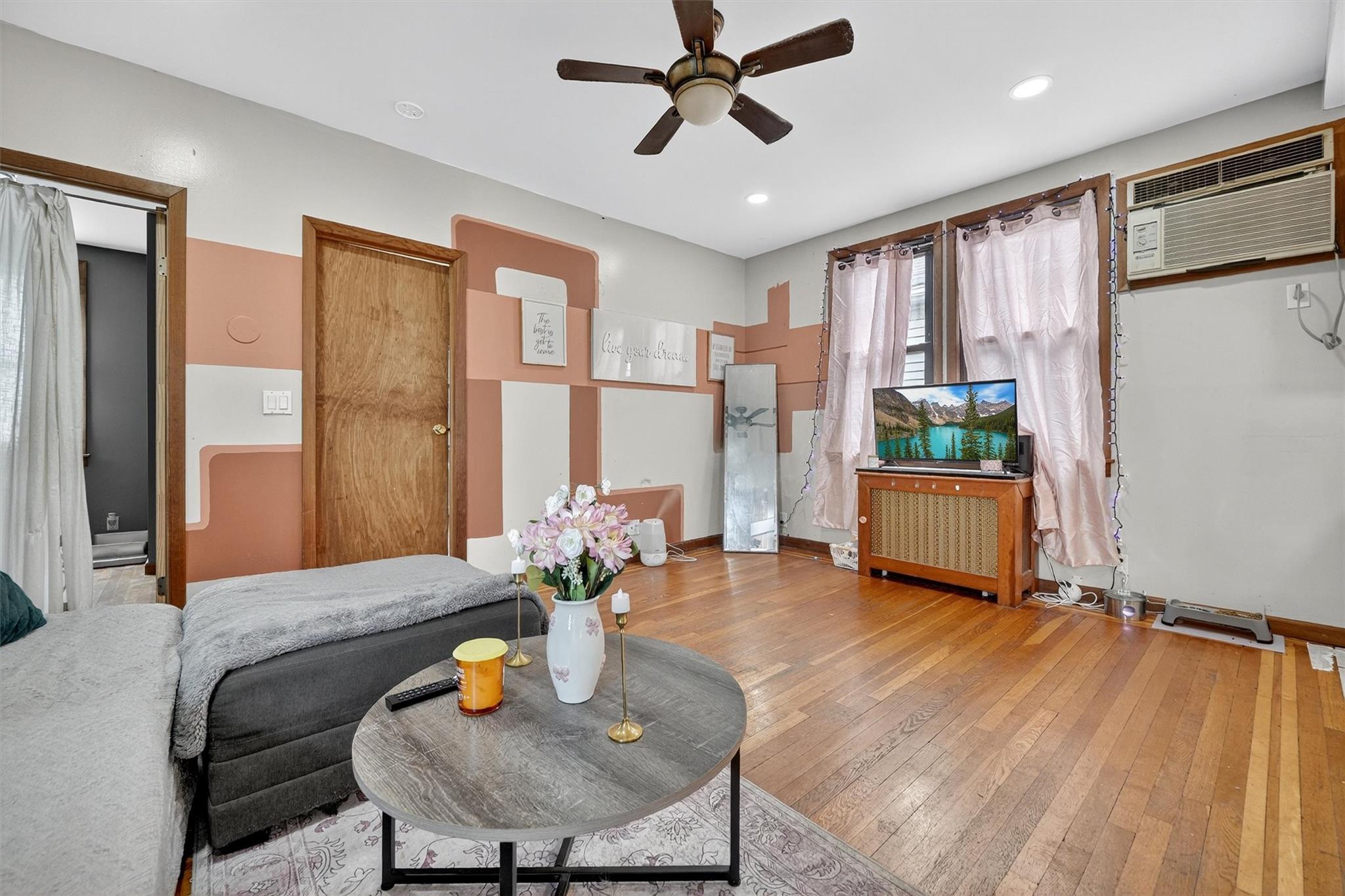 #5 photo, 1617 Ohm Avenue, Bronx , NY 10465