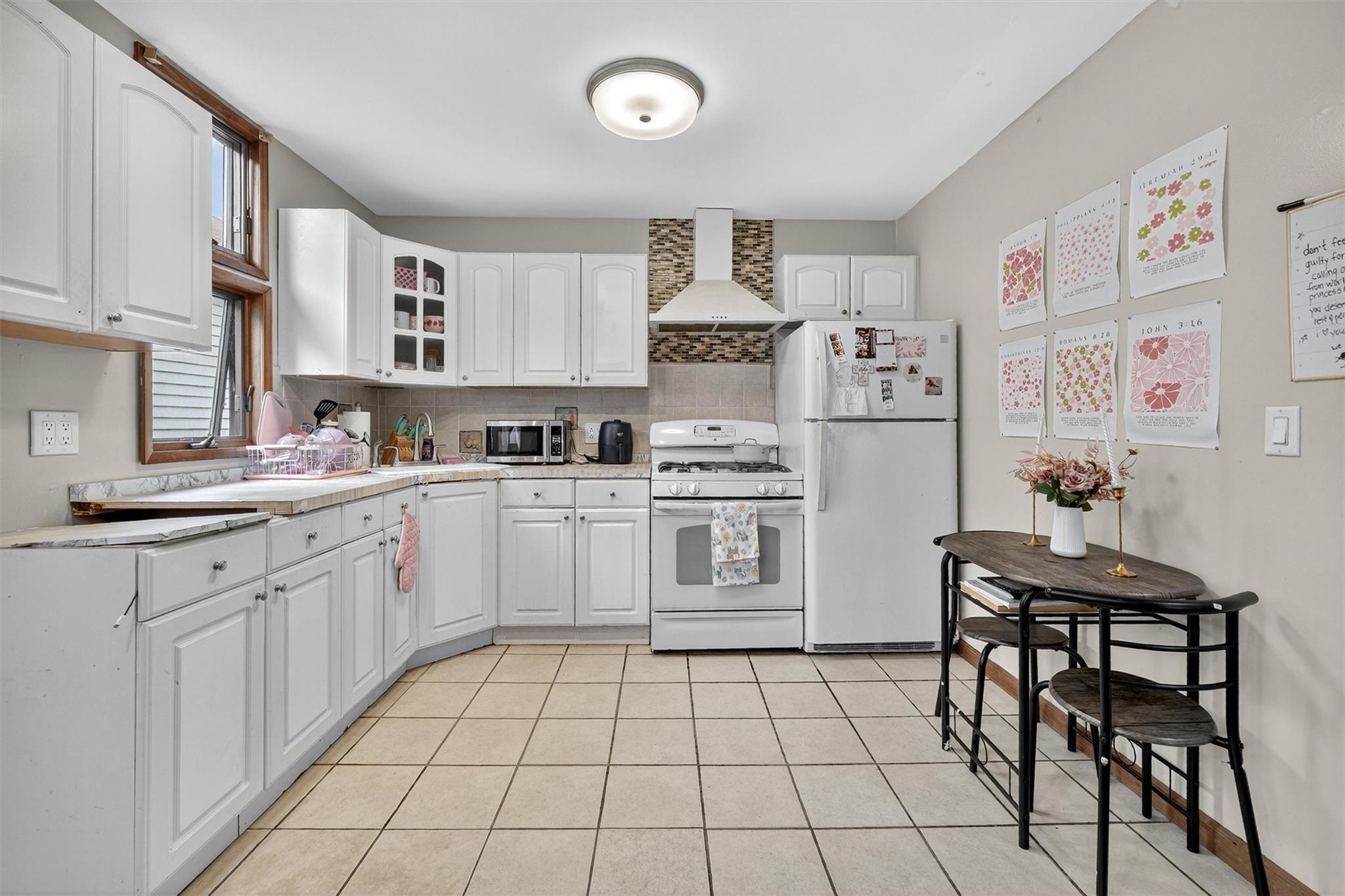 #8 photo, 1617 Ohm Avenue, Bronx , NY 10465