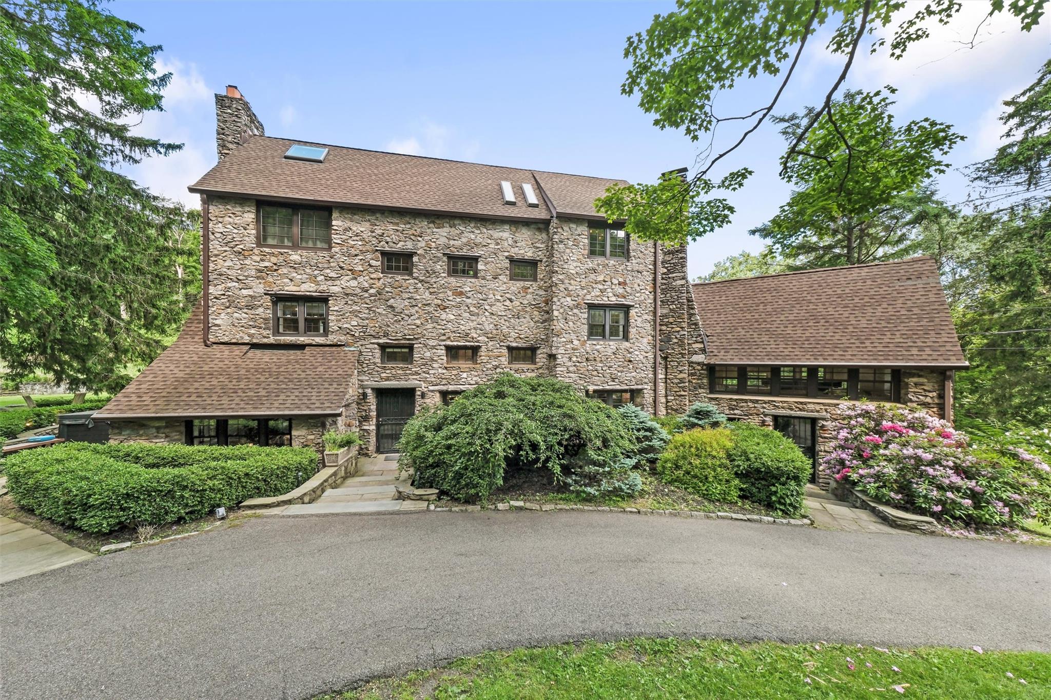 #1 photo, 32 Tamarack Drive, Hopewell Junction , NY 12533