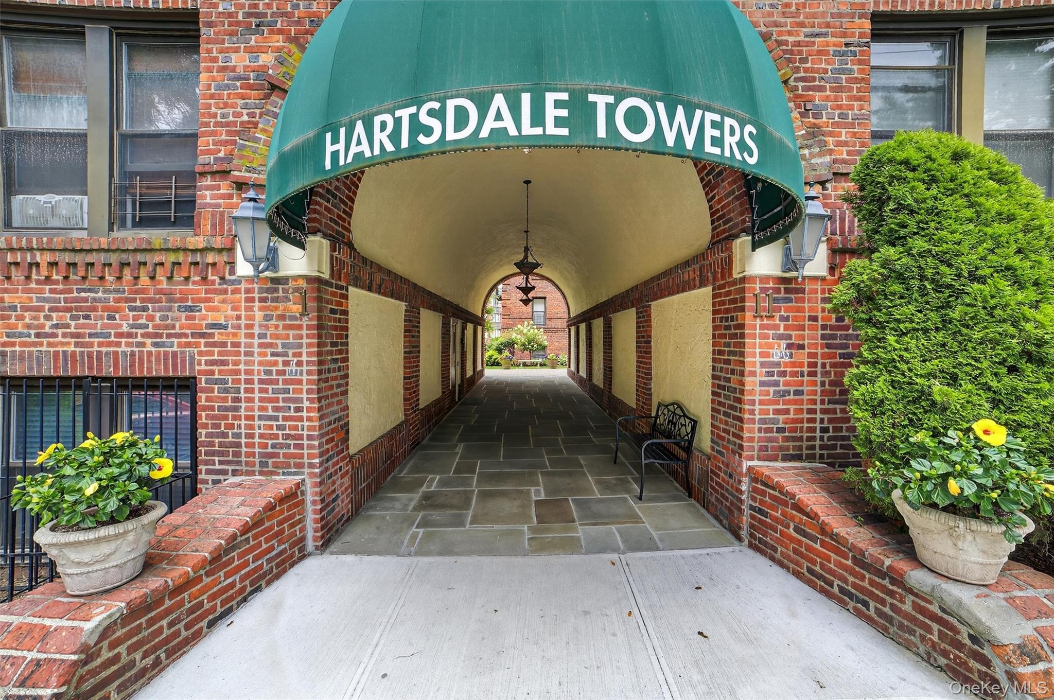 #1 photo, 11 Columbia Avenue, Hartsdale , NY 10530