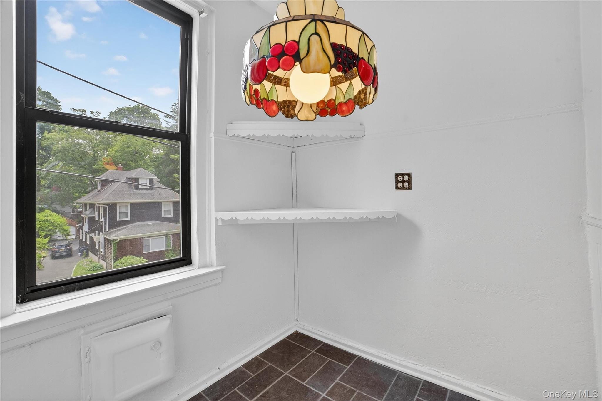 #17 photo, 11 Columbia Avenue, Hartsdale , NY 10530