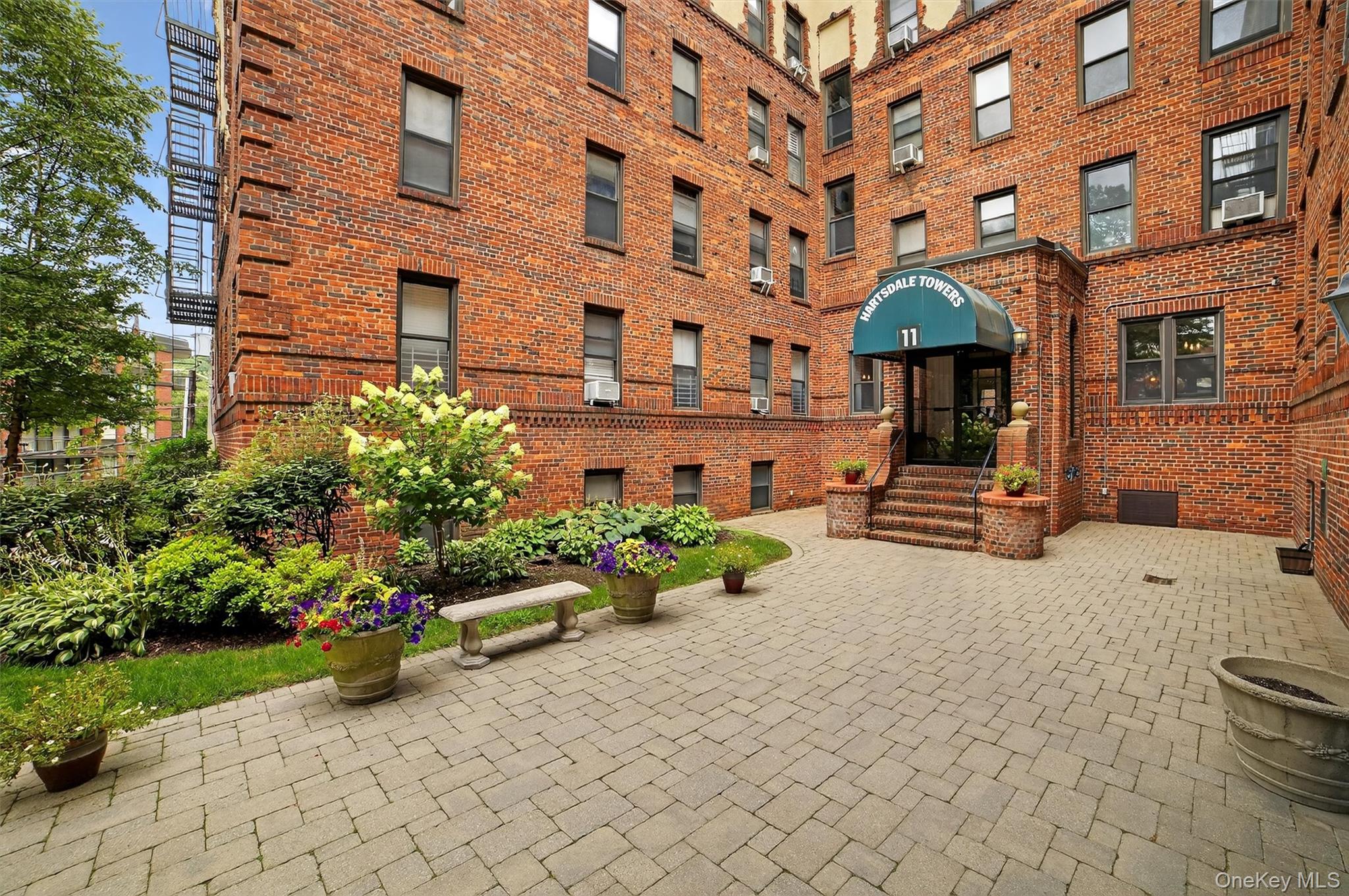 #3 photo, 11 Columbia Avenue, Hartsdale , NY 10530