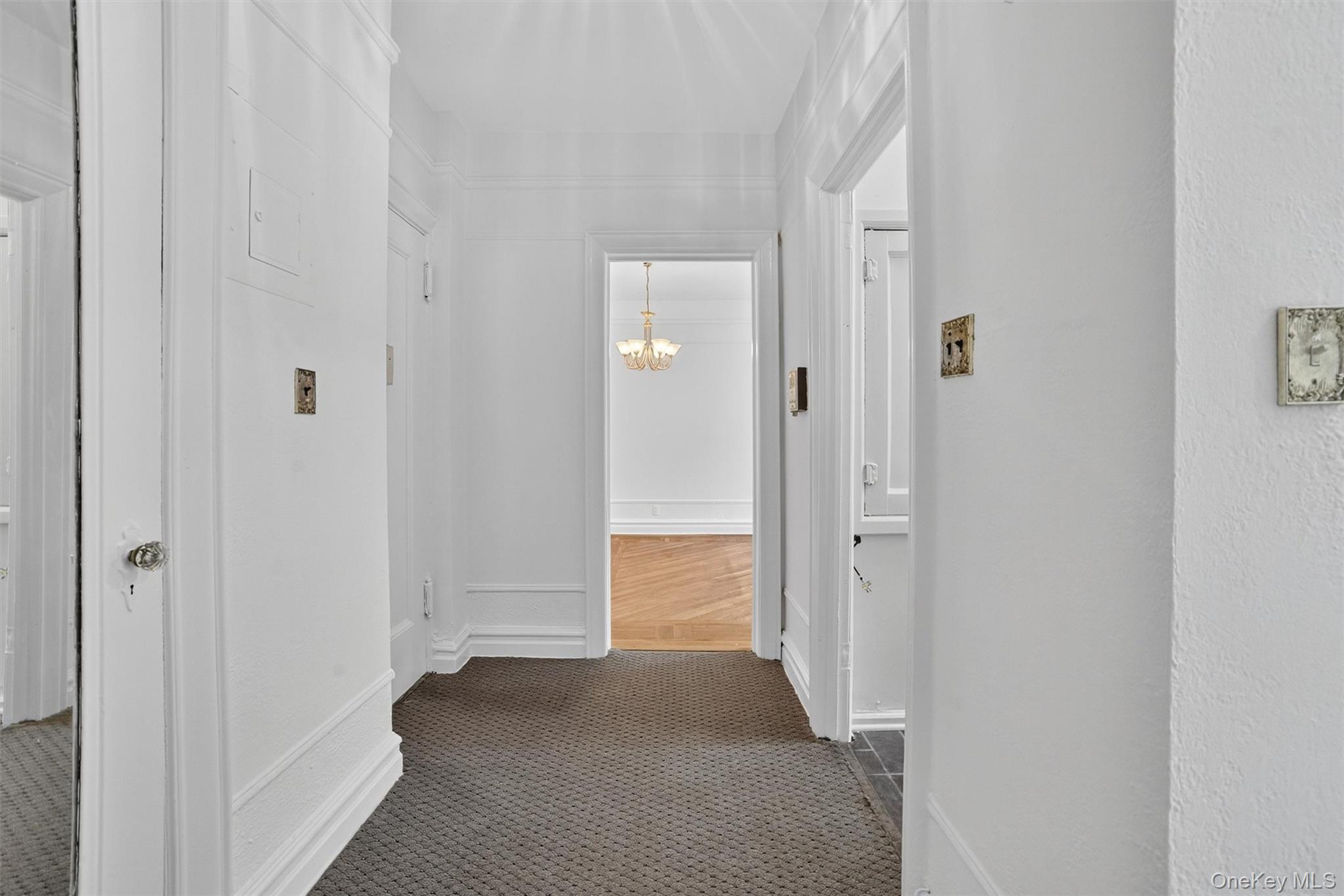 #8 photo, 11 Columbia Avenue, Hartsdale , NY 10530