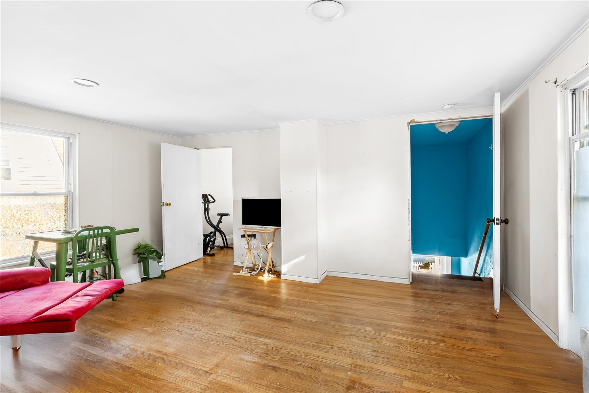 #17 photo, 2814 Weeks Avenue, Oceanside , NY 11572