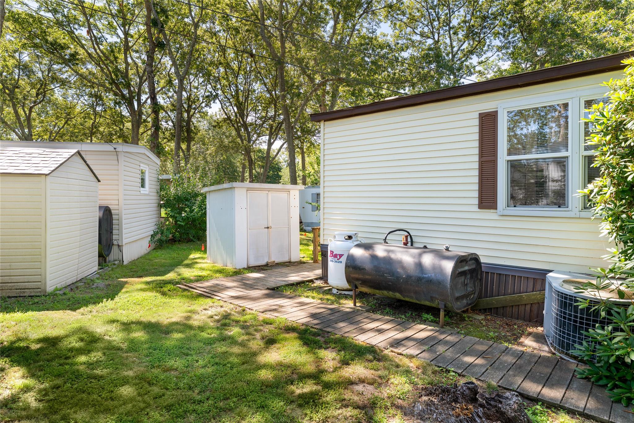 #15 photo, 229 W Montauk Highway, サフォーク郡 Hampton Bays , NY 11946