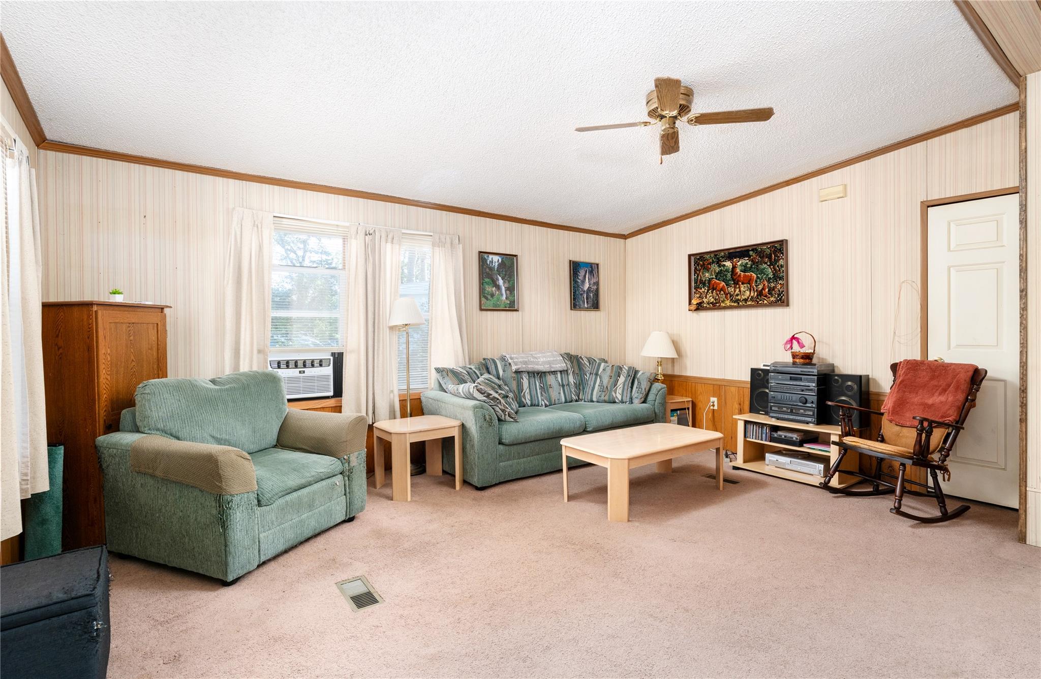 #4 photo, 229 W Montauk Highway, サフォーク郡 Hampton Bays , NY 11946