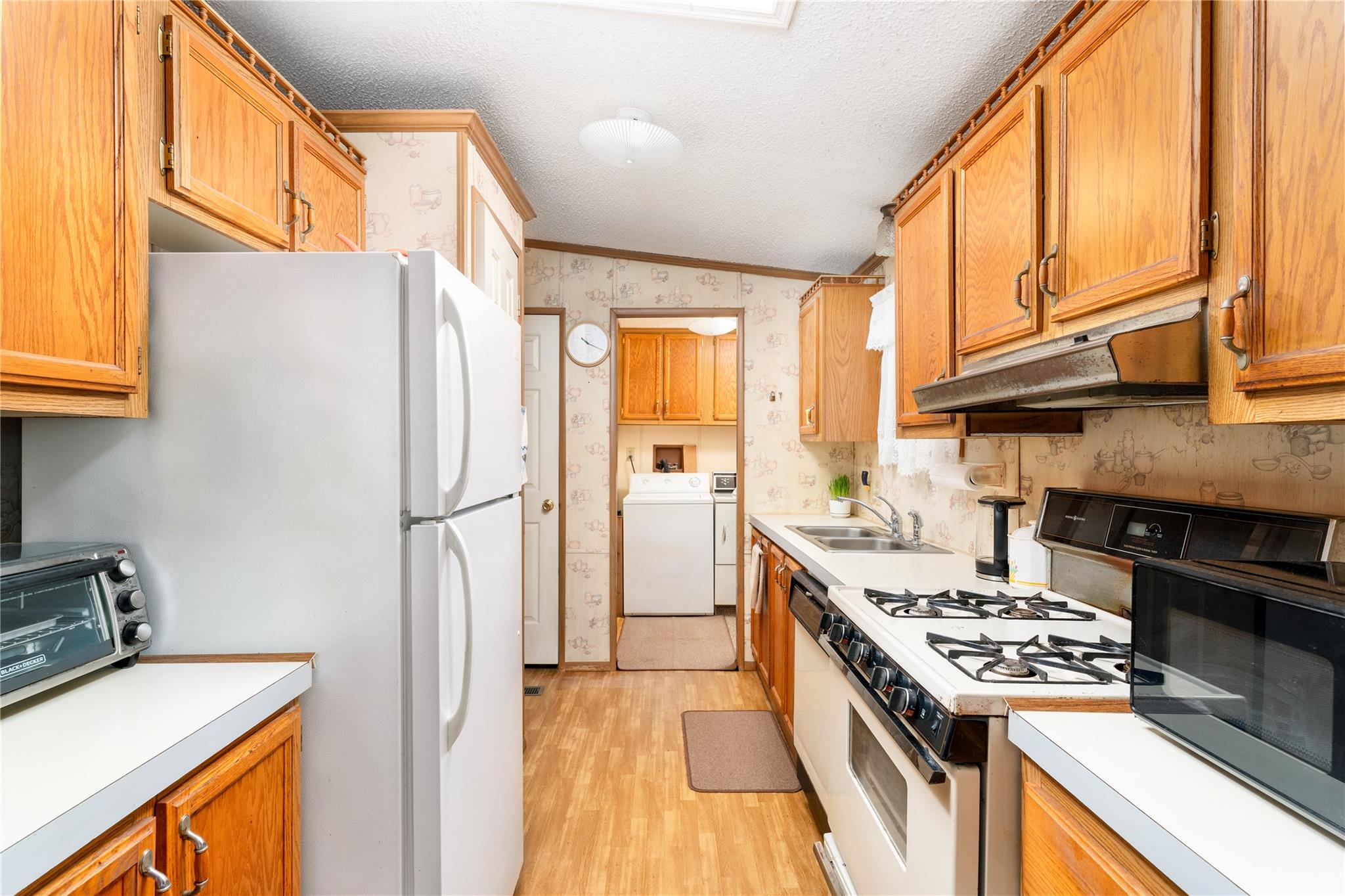 #7 photo, 229 W Montauk Highway, サフォーク郡 Hampton Bays , NY 11946