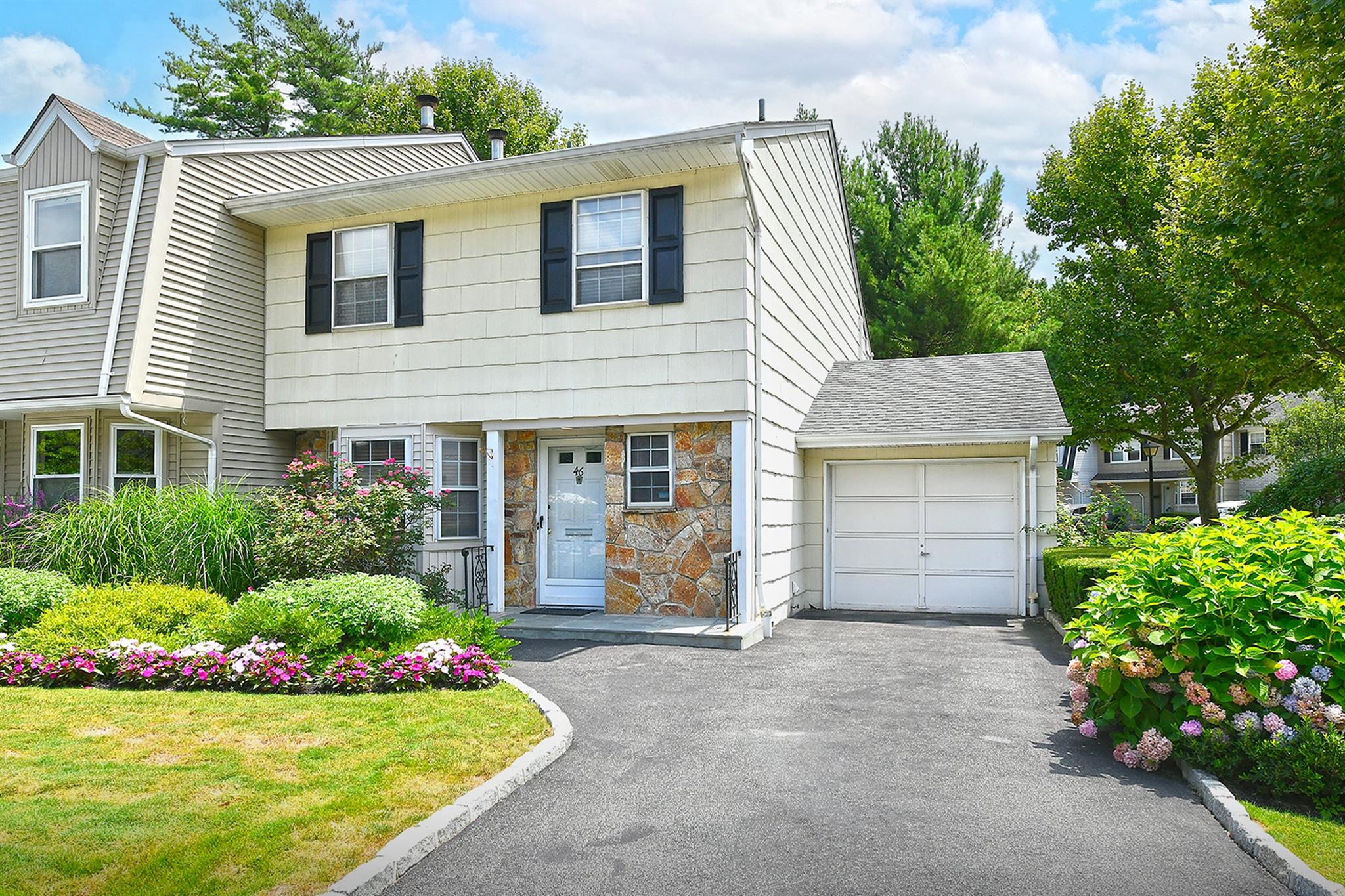 #1 photo, 46 Manors Drive, ナッソー郡 Jericho , NY 11753