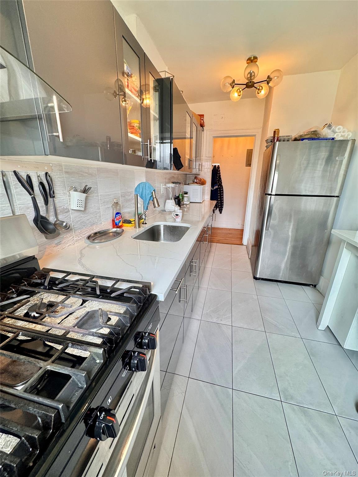 #12 photo, 33-54 99th Street, クイーンズ区 Corona , NY 11368