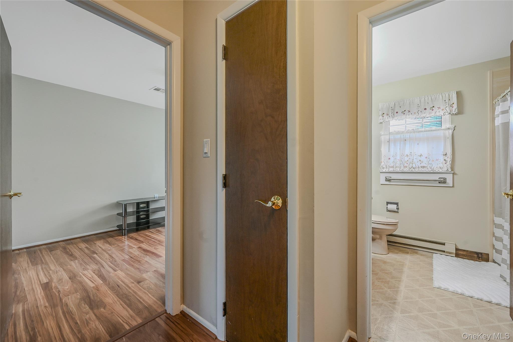 #12 photo, 310-C Woodbridge Drive, サフォーク郡 Ridge , NY 11961