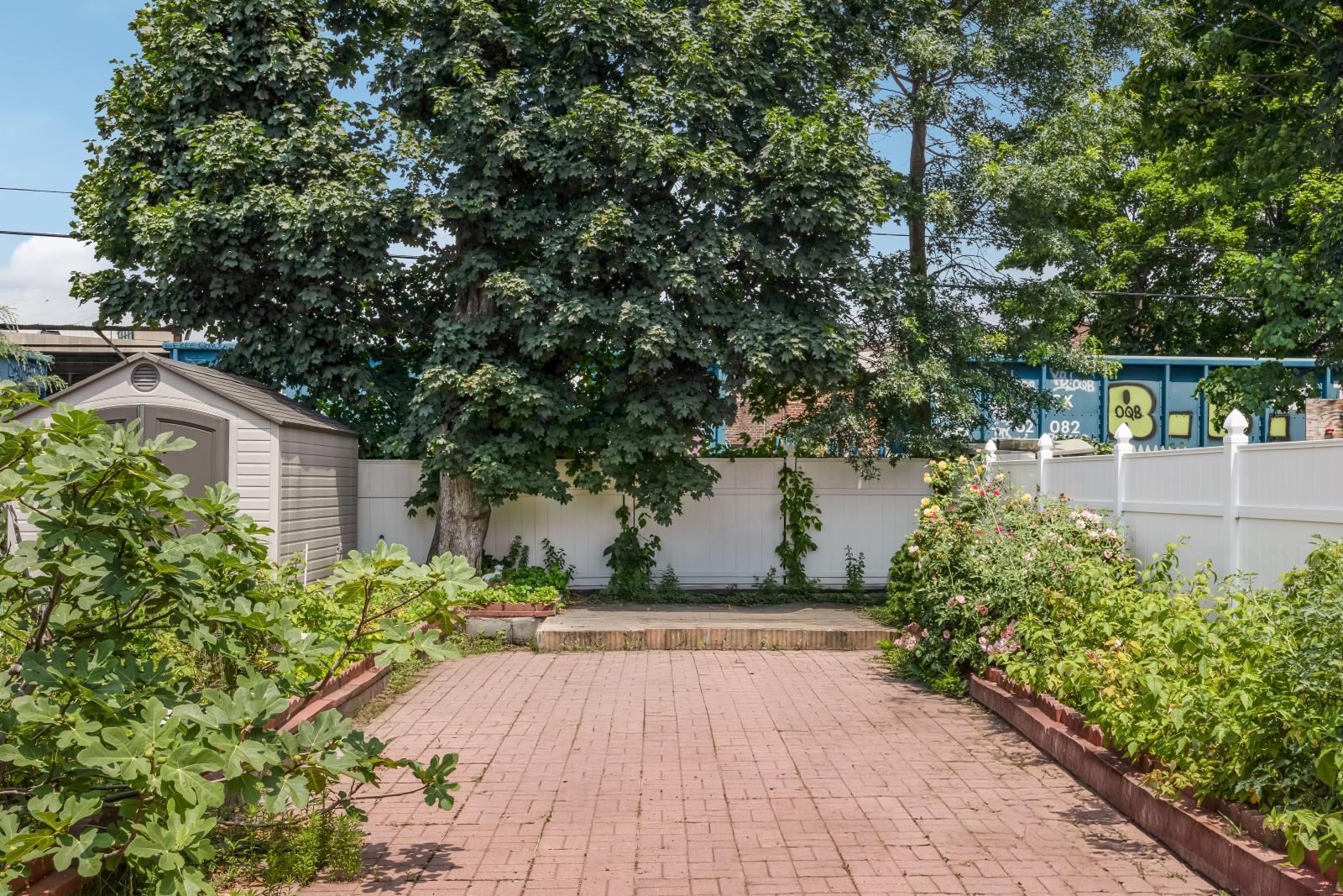 #13 photo, 82-19 77th Avenue, クイーンズ区 Glendale , NY 11385