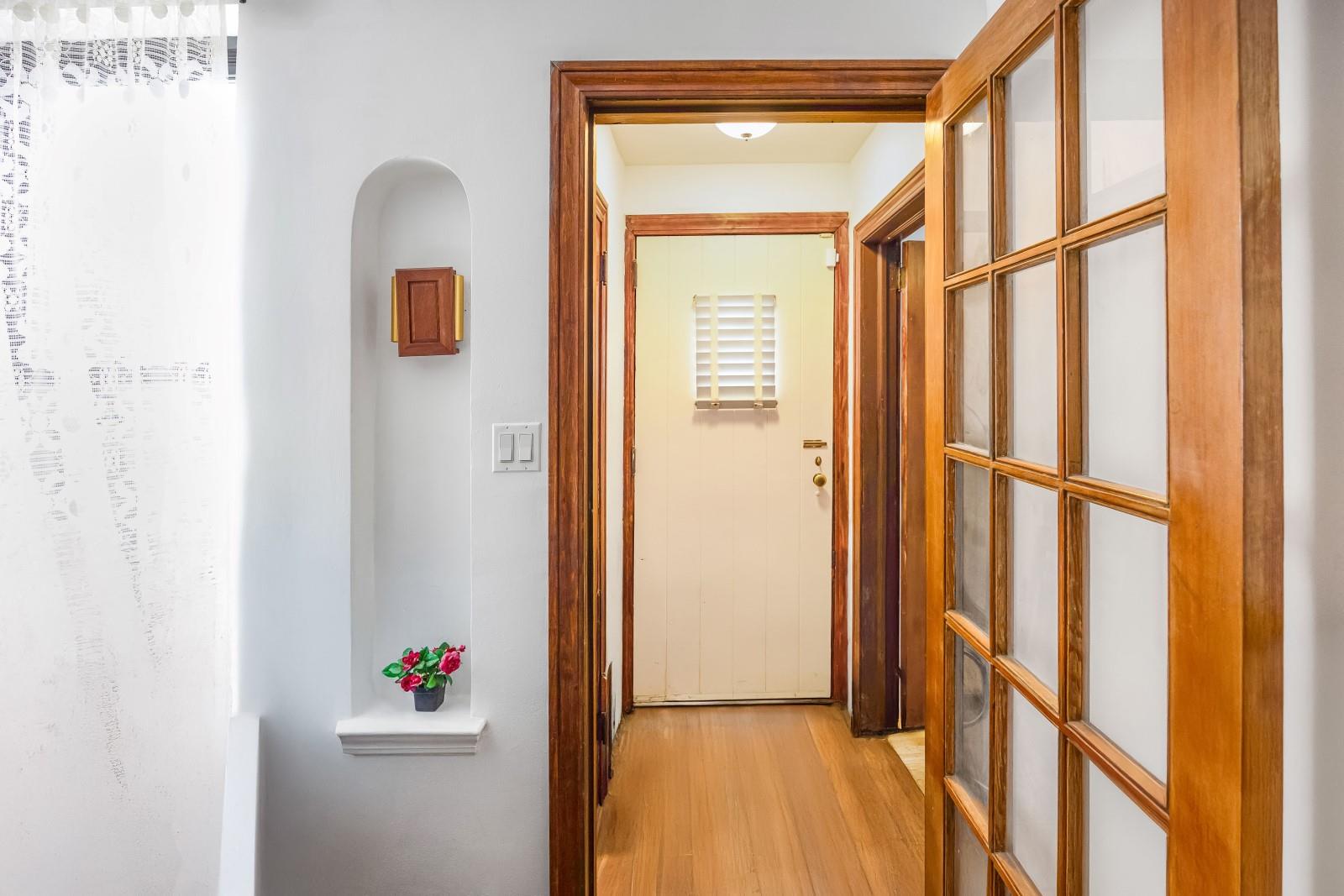 #9 photo, 82-19 77th Avenue, クイーンズ区 Glendale , NY 11385