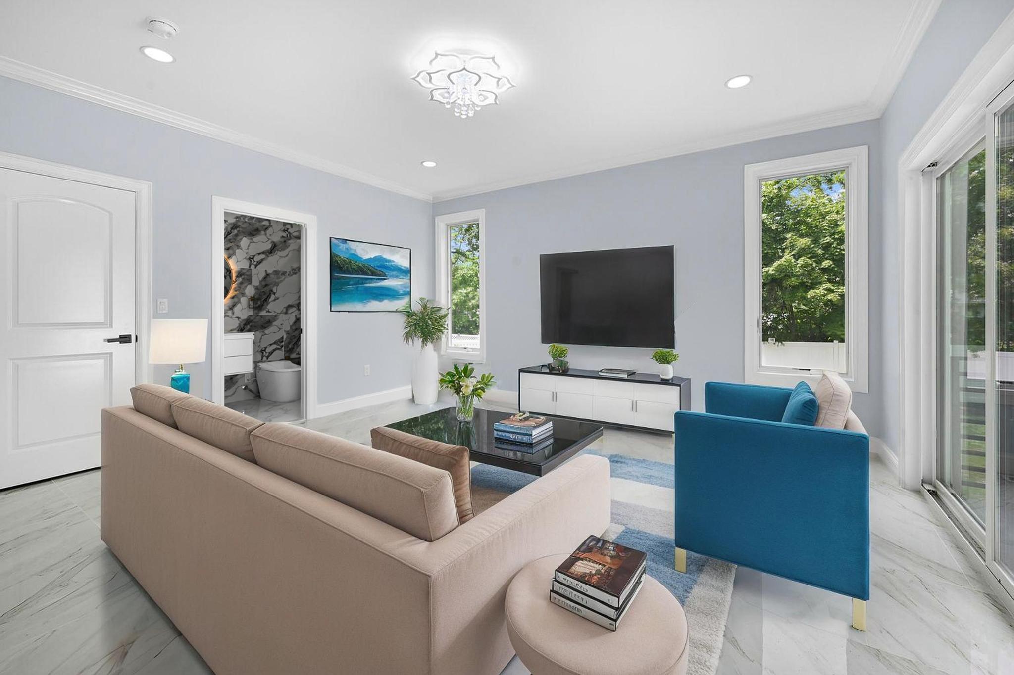 #8 photo, 892 Barry Drive, ناسو Valley Stream , NY 11580