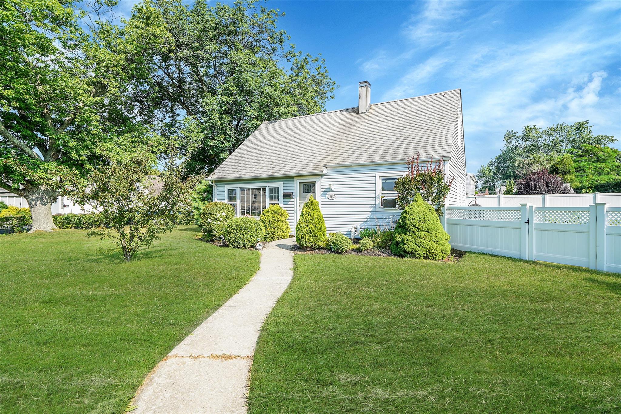 #1 photo, 2475 Marshall Avenue, North Bellmore , NY 11710