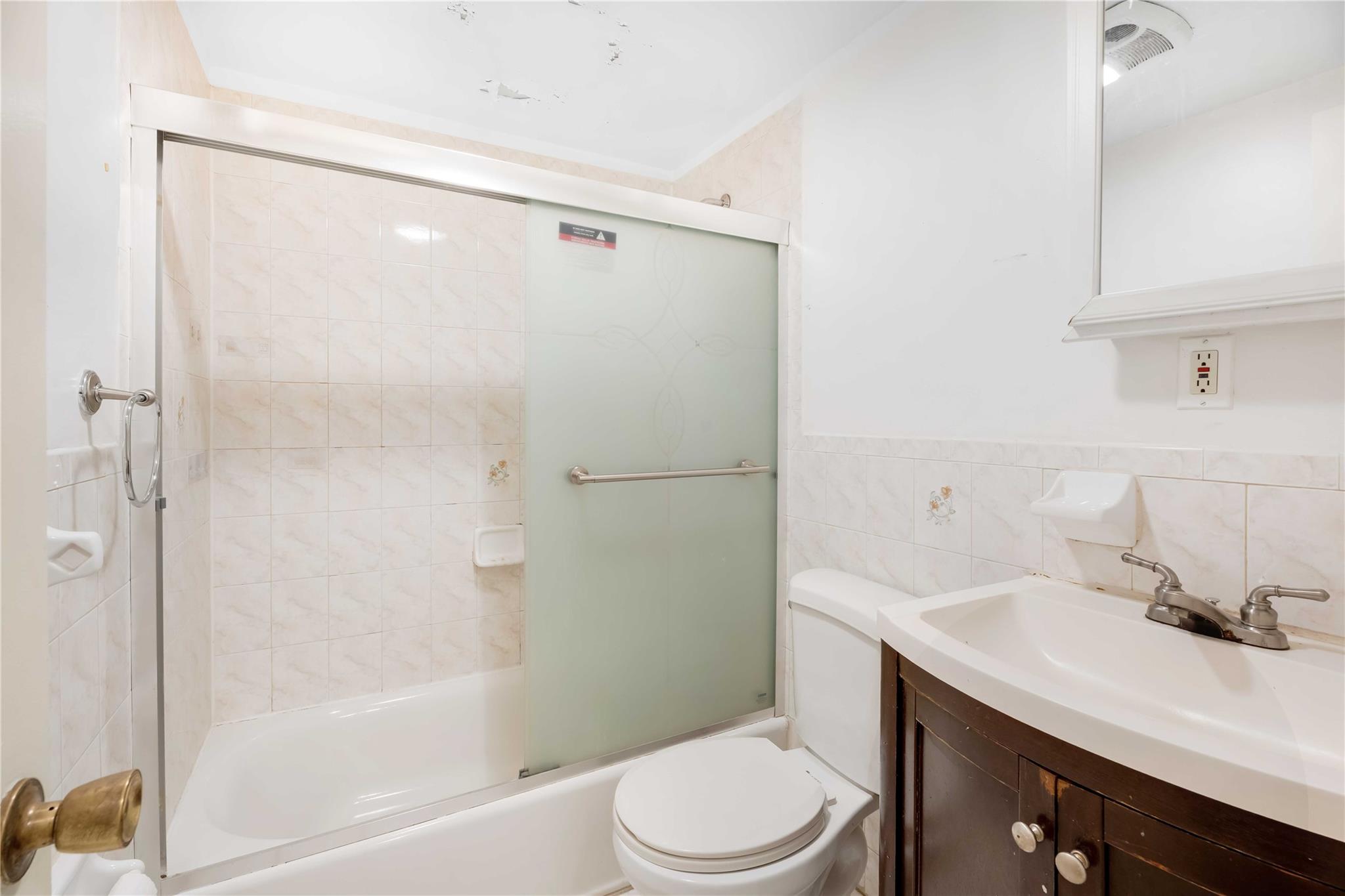 #7 photo, 69 Monroe Street, ブルックリン区 Brooklyn , NY 11216