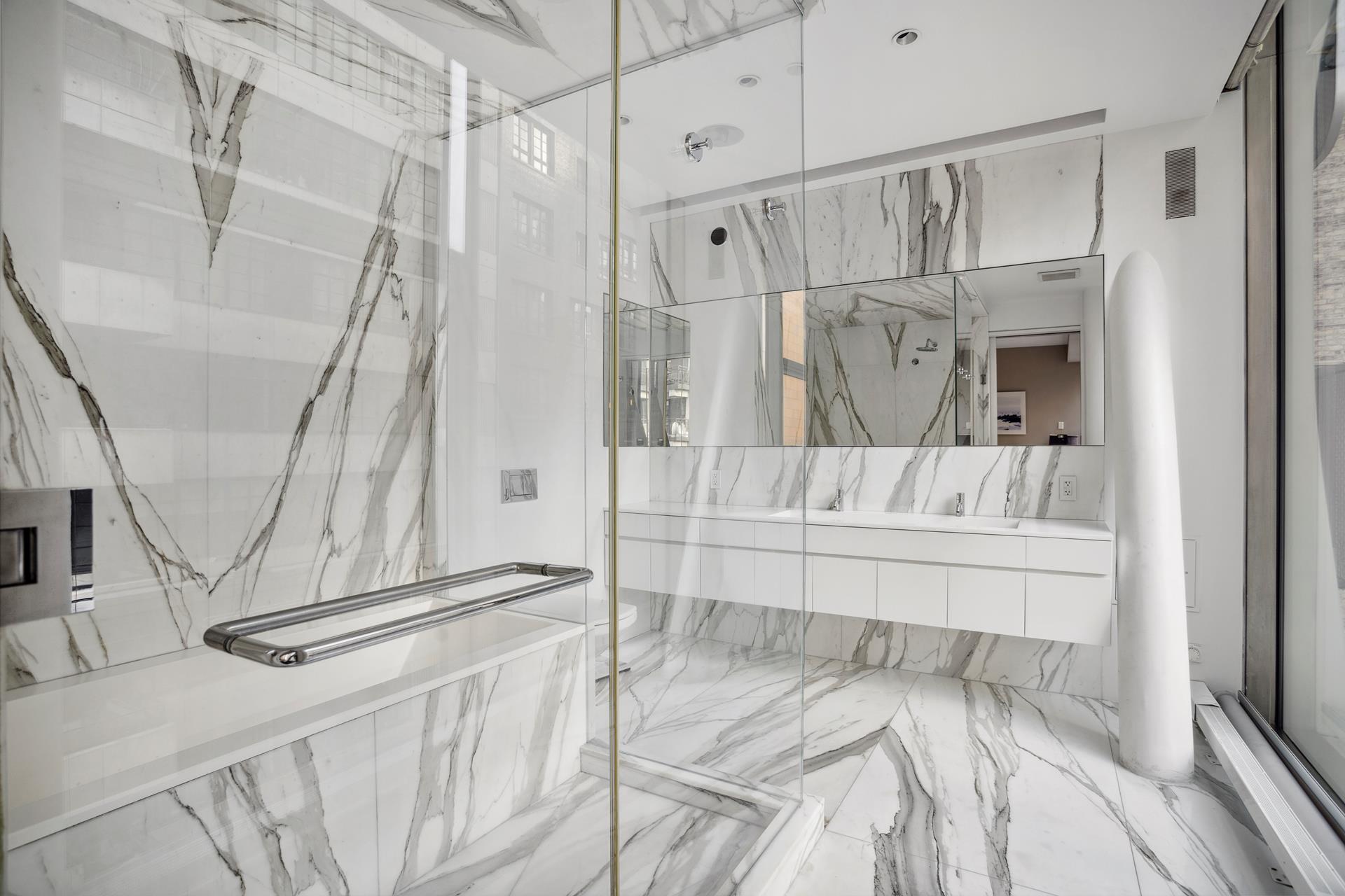 #18 photo, 515 W 23RD Street, マンハッタン Chelsea , NY 10011