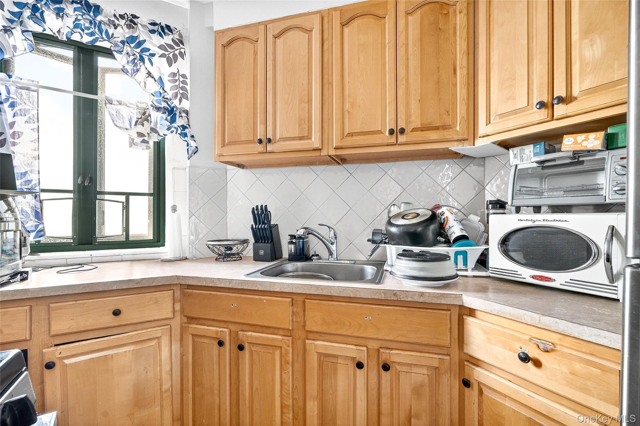 #13 photo, 1314 Virginia Avenue, ブロンクス区 Bronx , NY 10462