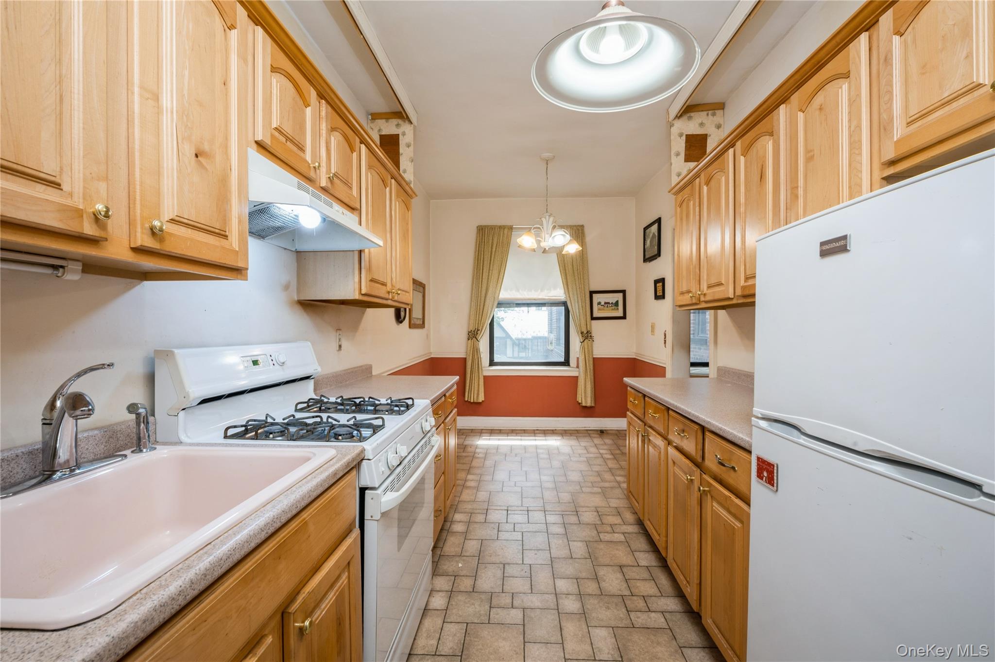 #10 photo, 143 Garth Road, Scarsdale , NY 10583