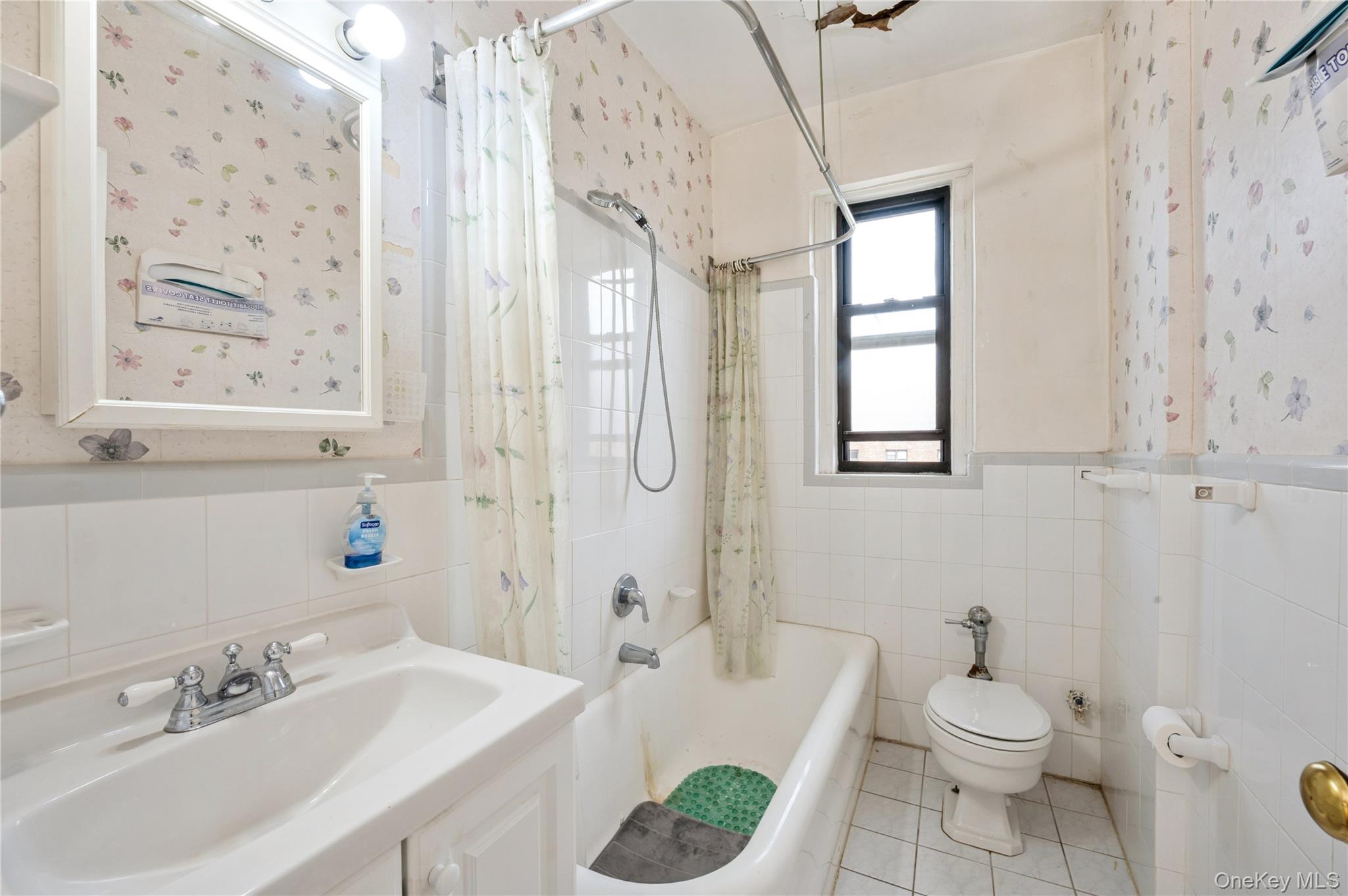 #11 photo, 143 Garth Road, Scarsdale , NY 10583