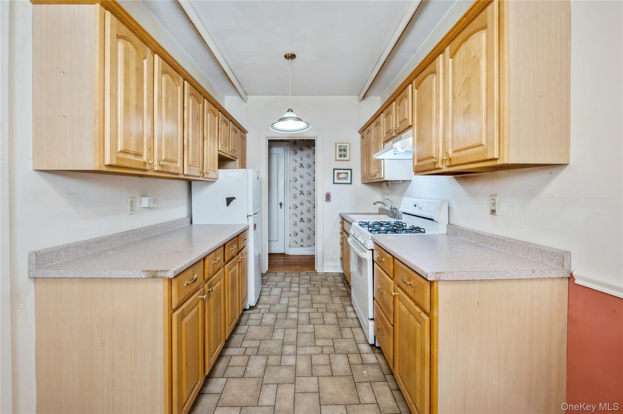 #8 photo, 143 Garth Road, Scarsdale , NY 10583