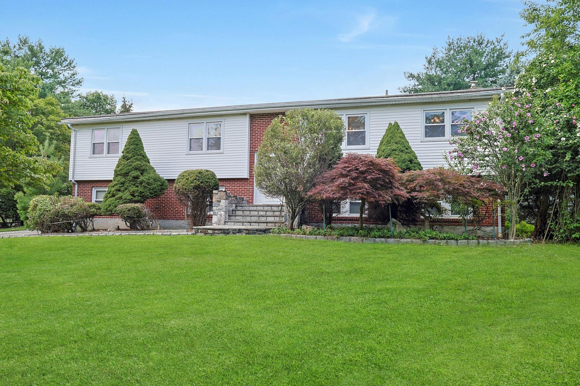 #1 photo, 108 Eastview Drive, 紐約州 Valhalla , NY 10595