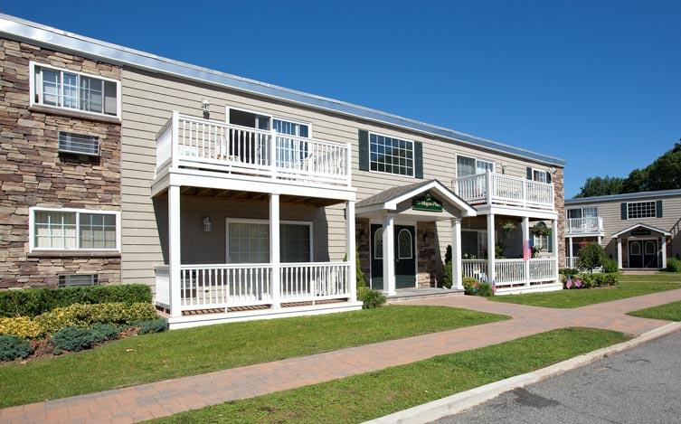 #1 photo, 110 Magaw Place, 東長島 West Babylon , NY 11704