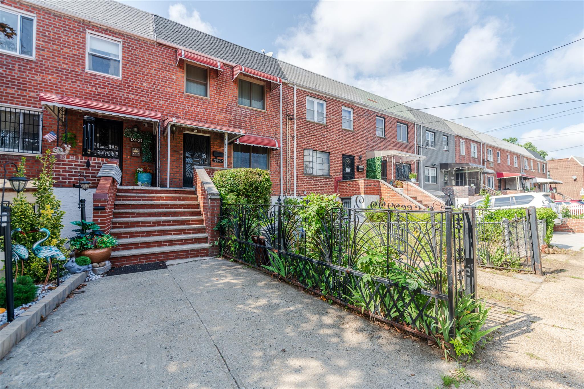 #1 photo, 184-07 Henderson Avenue, كوينز Hollis , NY 11423