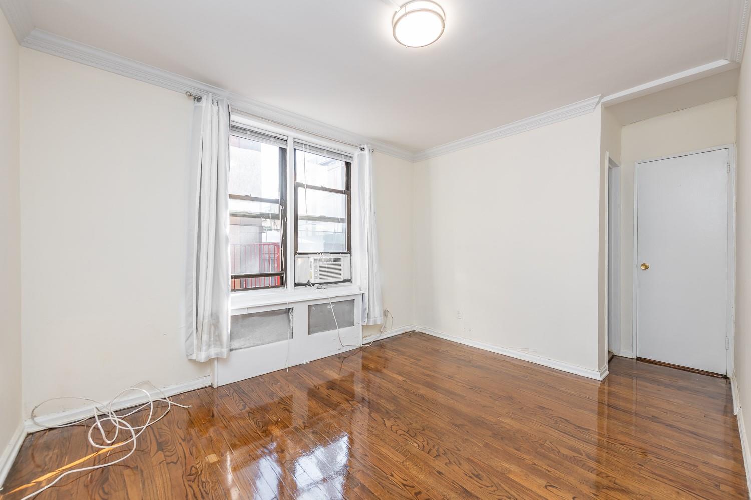 #4 photo, 1420 York Avenue, New York (Manhattan) , NY 10021