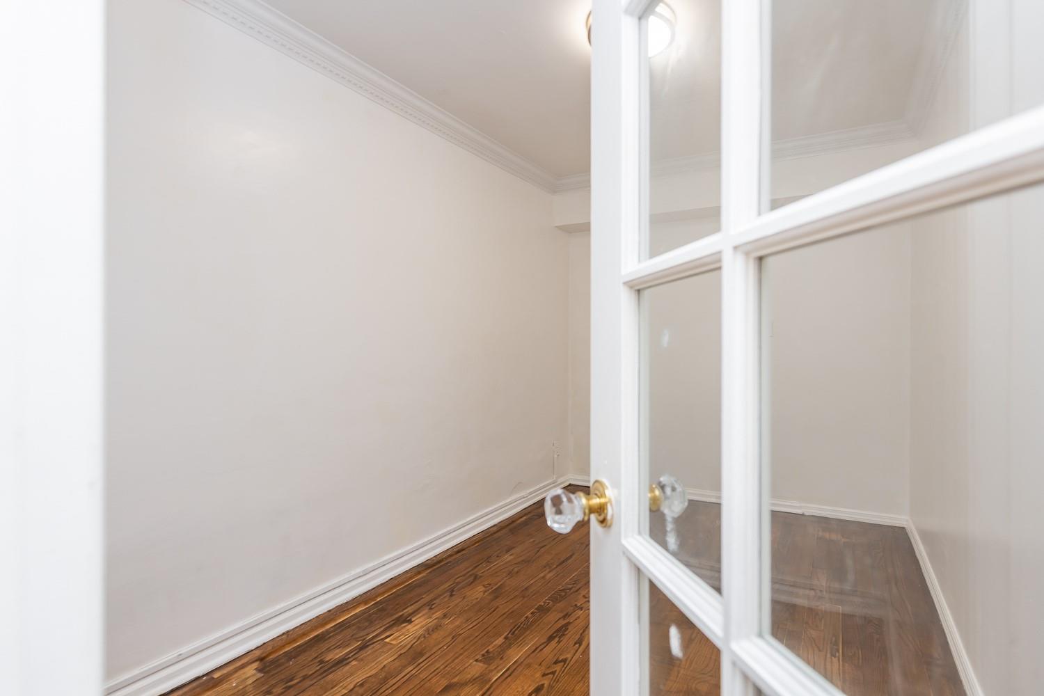 #6 photo, 1420 York Avenue, New York (Manhattan) , NY 10021