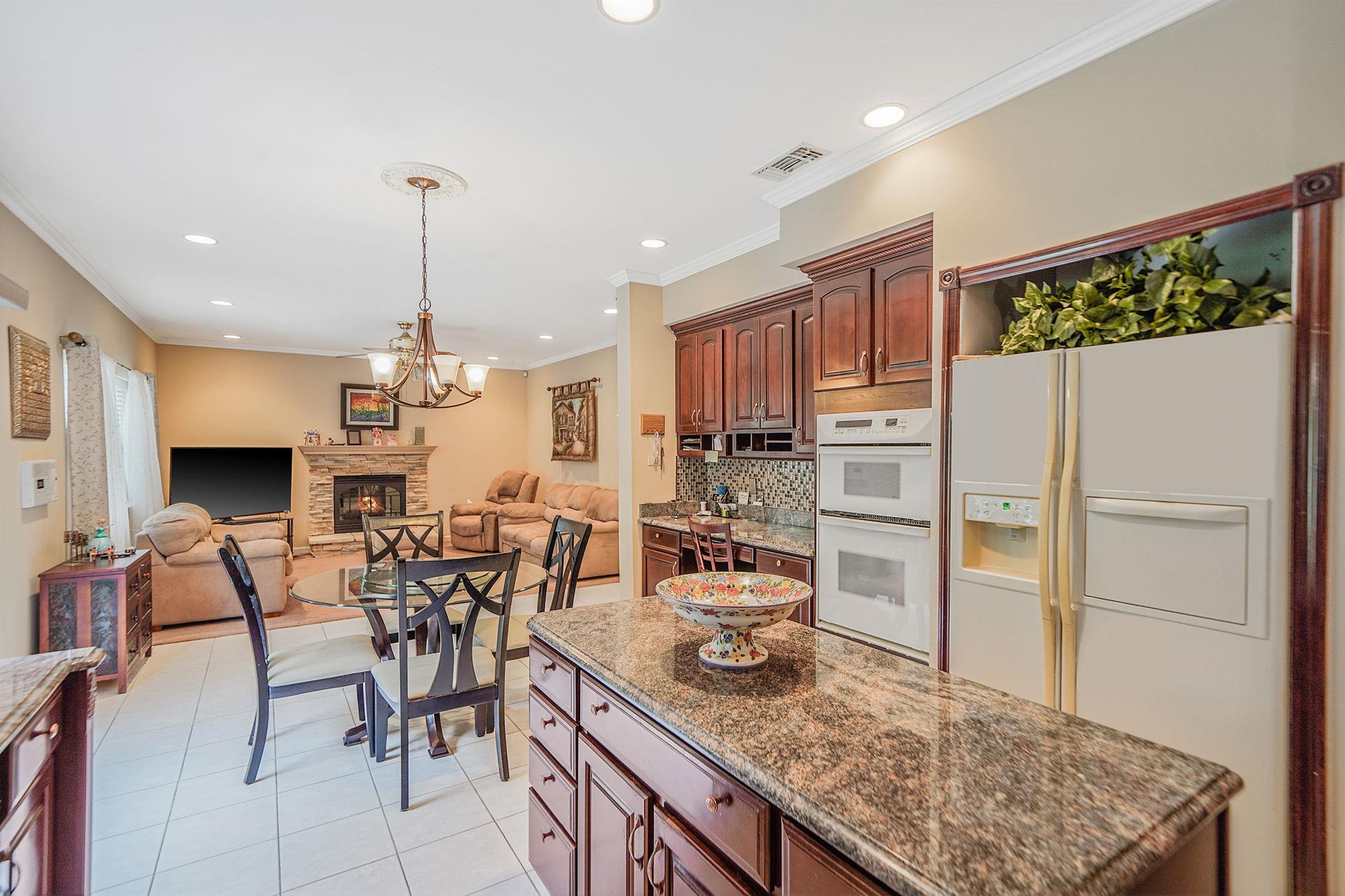 #17 photo, 7 Sara Court, サフォーク郡 Nesconset , NY 11767