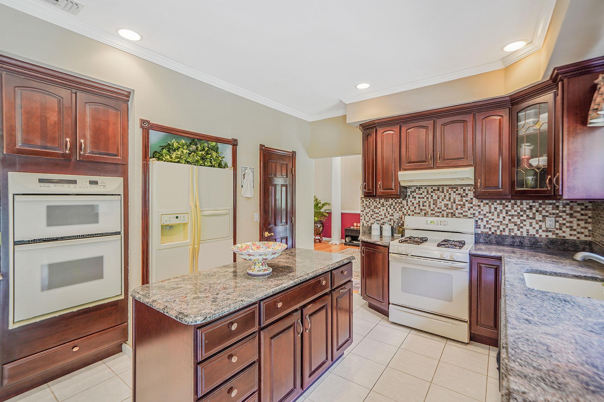 #18 photo, 7 Sara Court, サフォーク郡 Nesconset , NY 11767